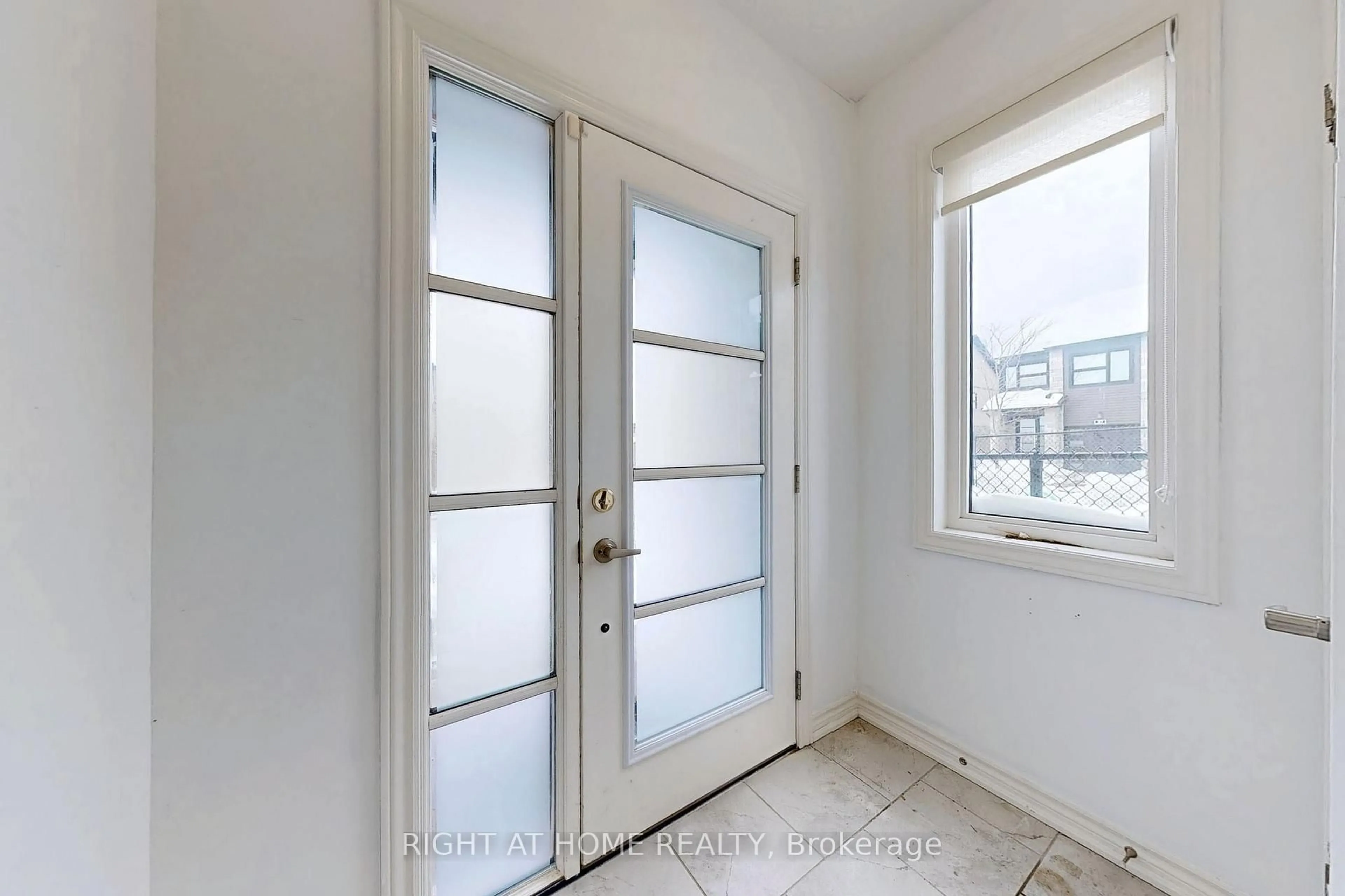 Indoor entryway for 91 poppy Dr #13, Guelph Ontario N1L 0M6