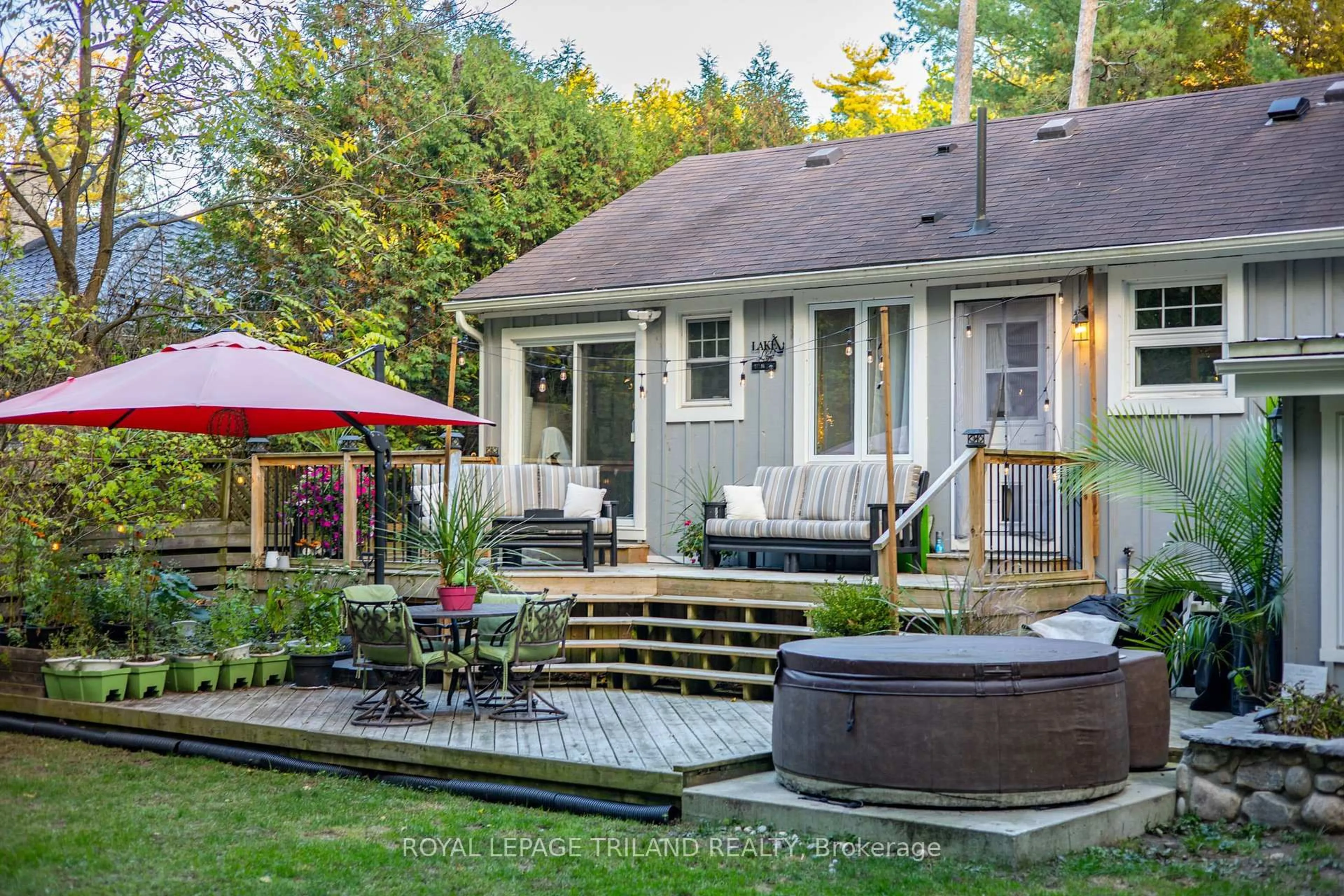 Patio, water/lake/river/ocean view for 285 Ontario St, Lambton Shores Ontario N0M 1T0