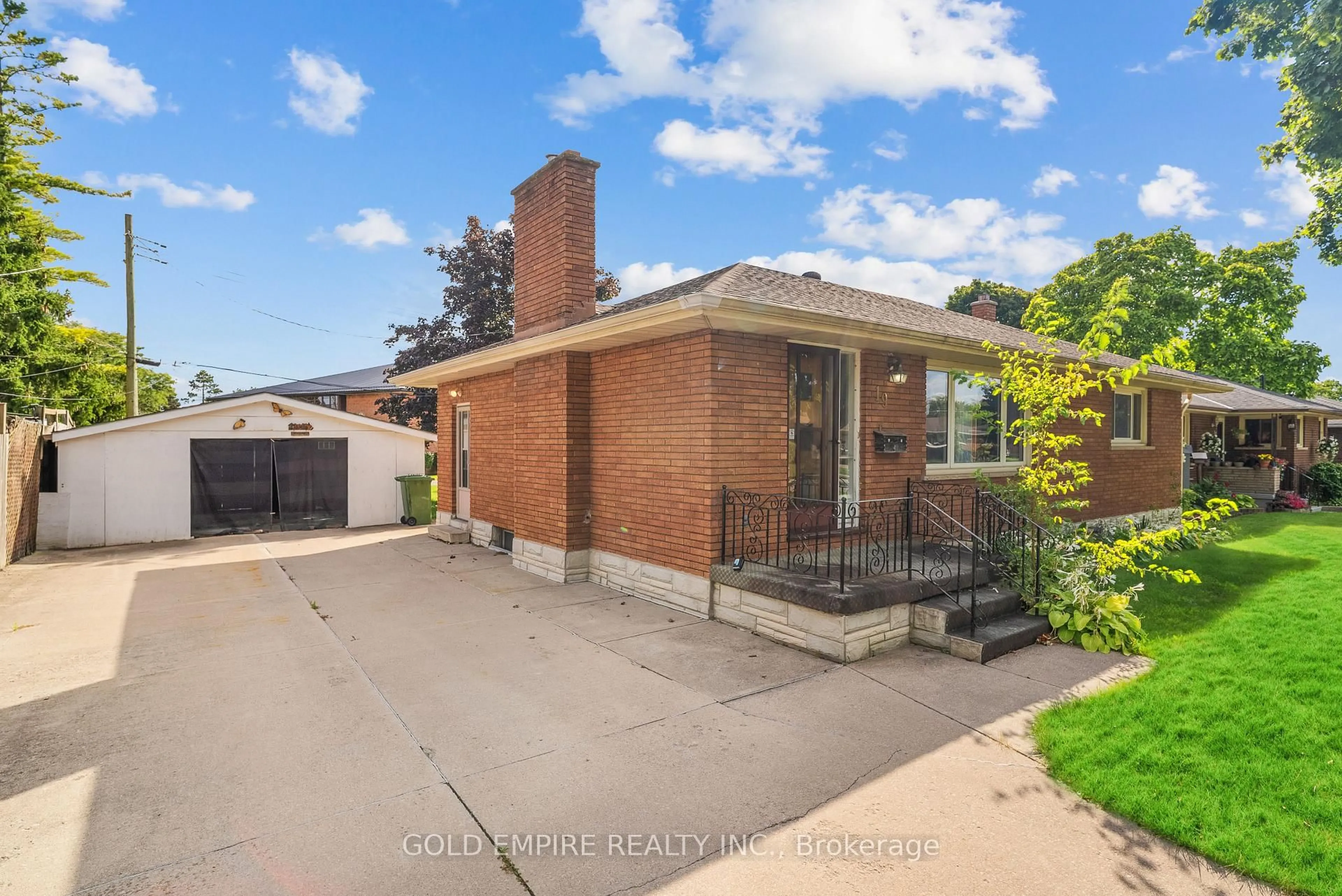 Home with brick exterior material, street for 19 ST JOSEPH St, St. Thomas Ontario N5R 1S8
