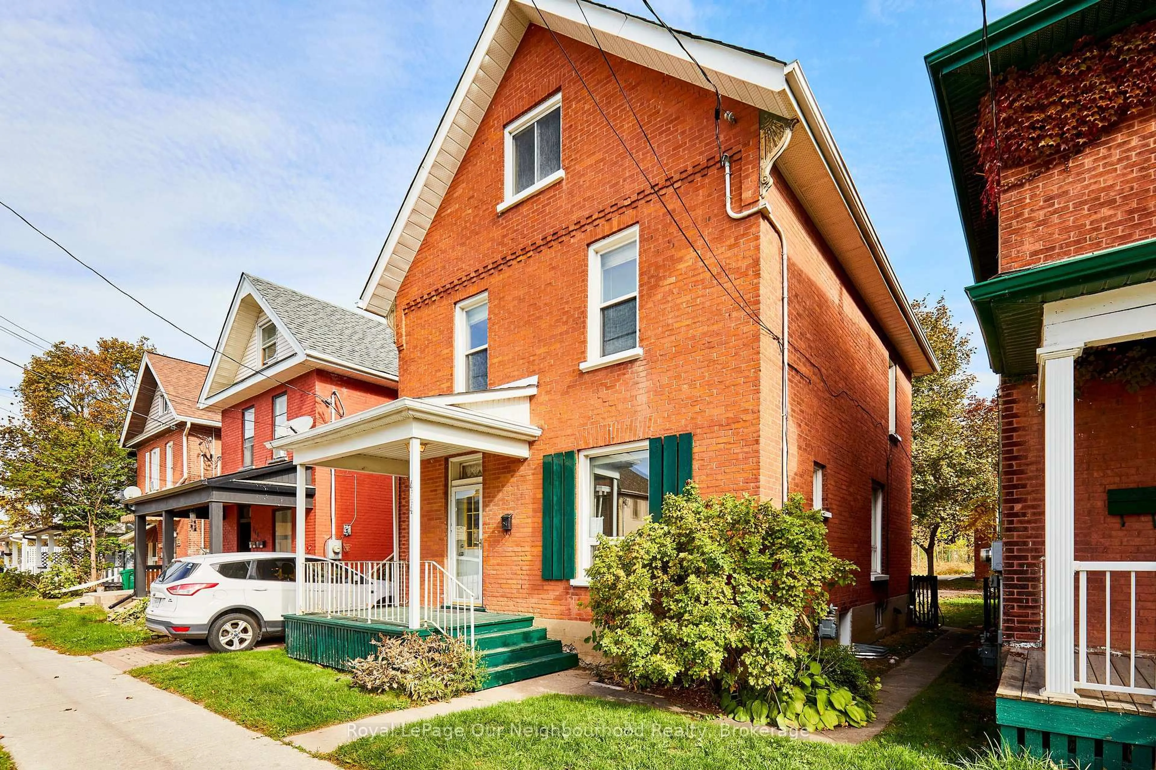 Home with brick exterior material, street for 444 George St, Peterborough Ontario K9J 3E3