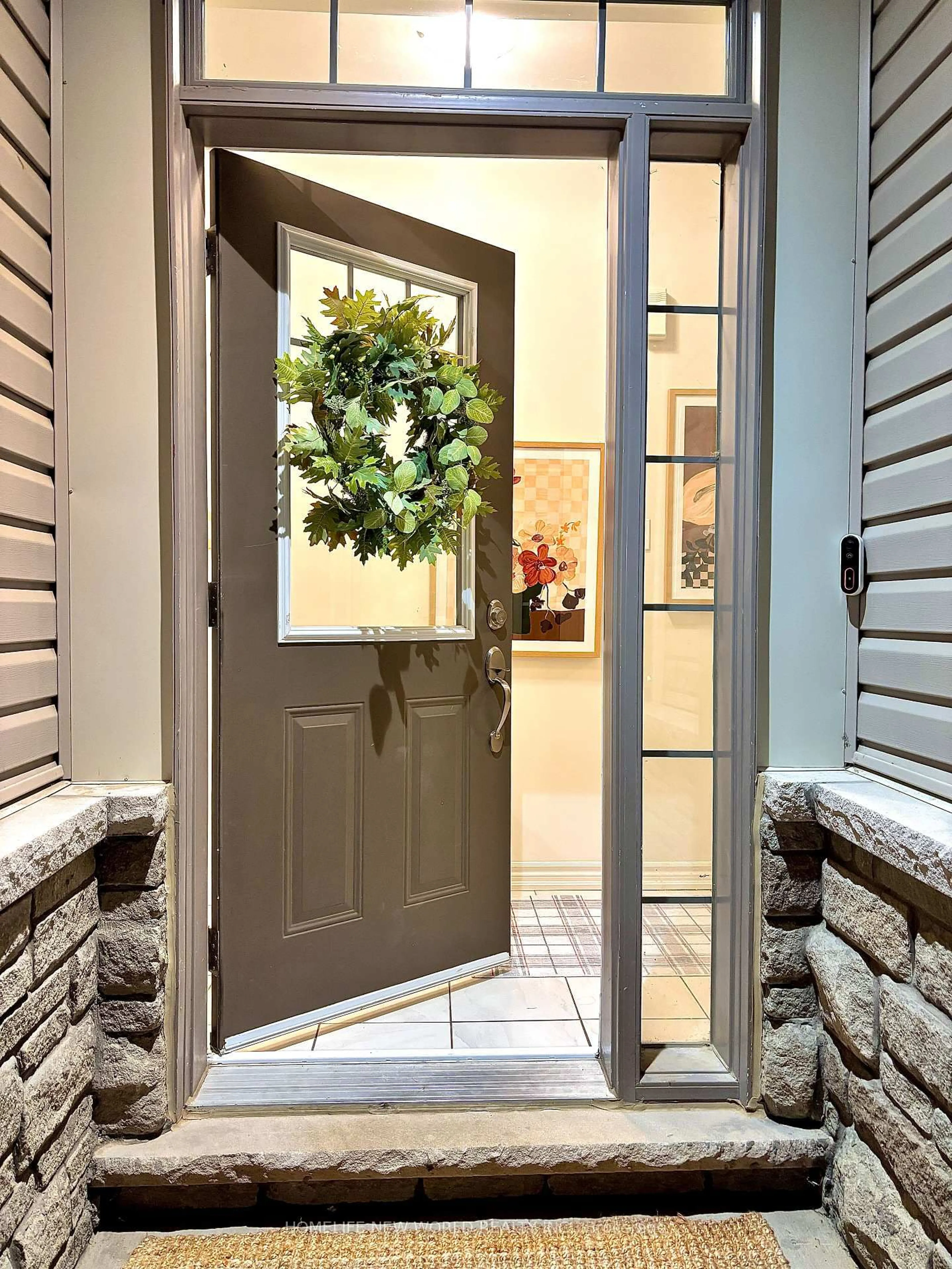 Indoor entryway for 11 Povey Rd, Centre Wellington Ontario N1M 0J5