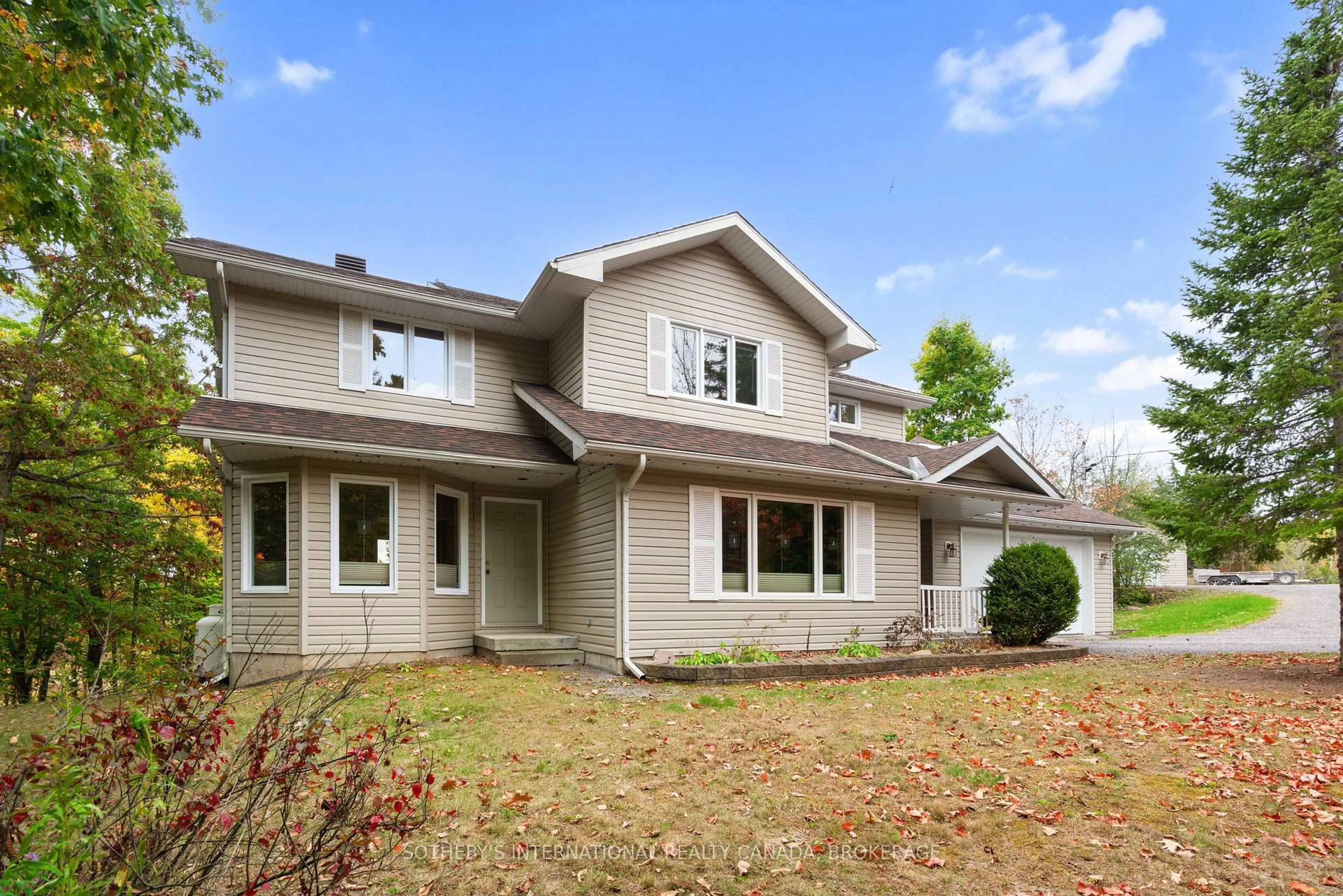 Home with vinyl exterior material, street for 147 Selton Rd, Leeds and the Thousand Islands Ontario K0E 1L0
