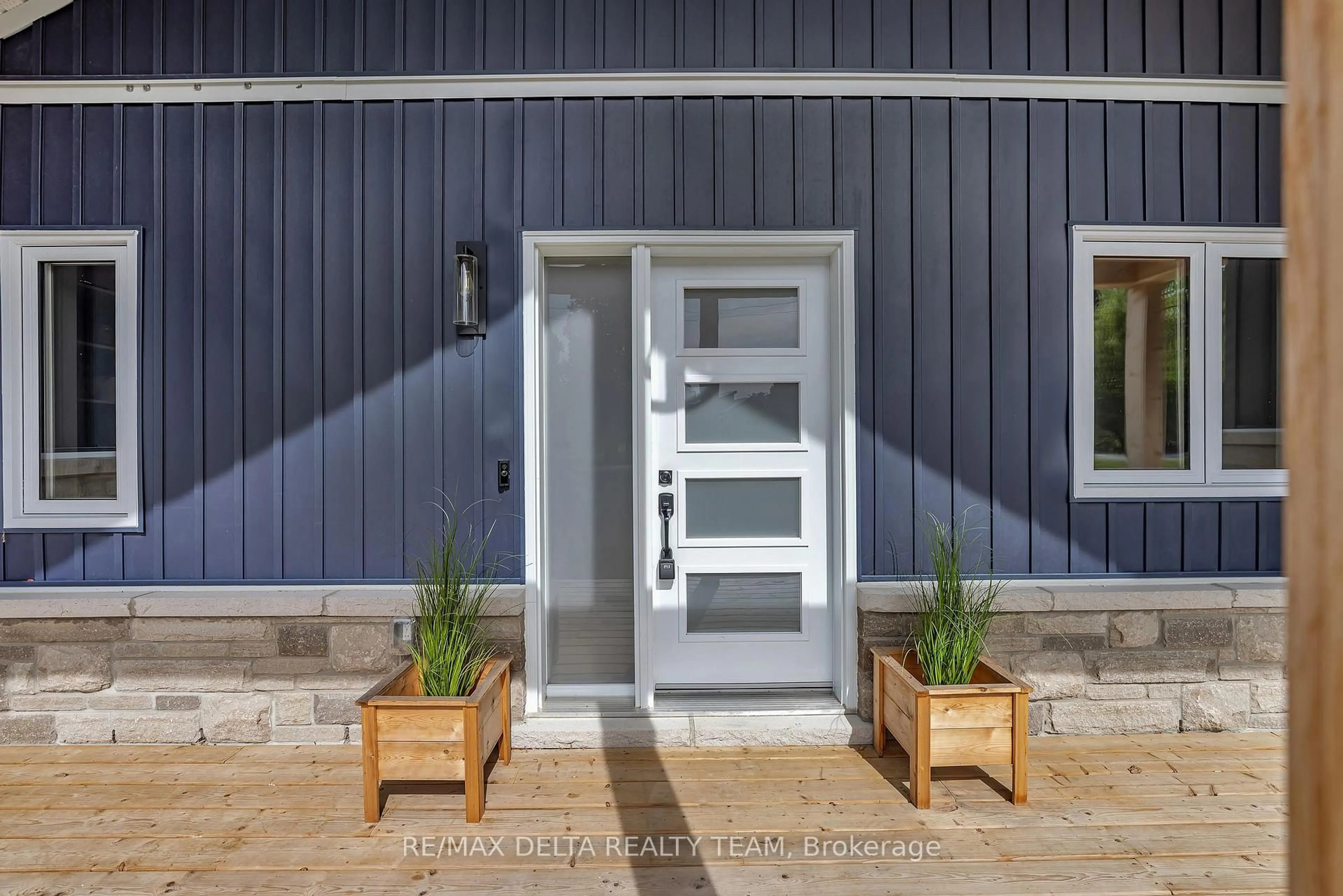 Indoor entryway for 4645 Mcneely Rd Rd, Navan Ontario K4B 1J1
