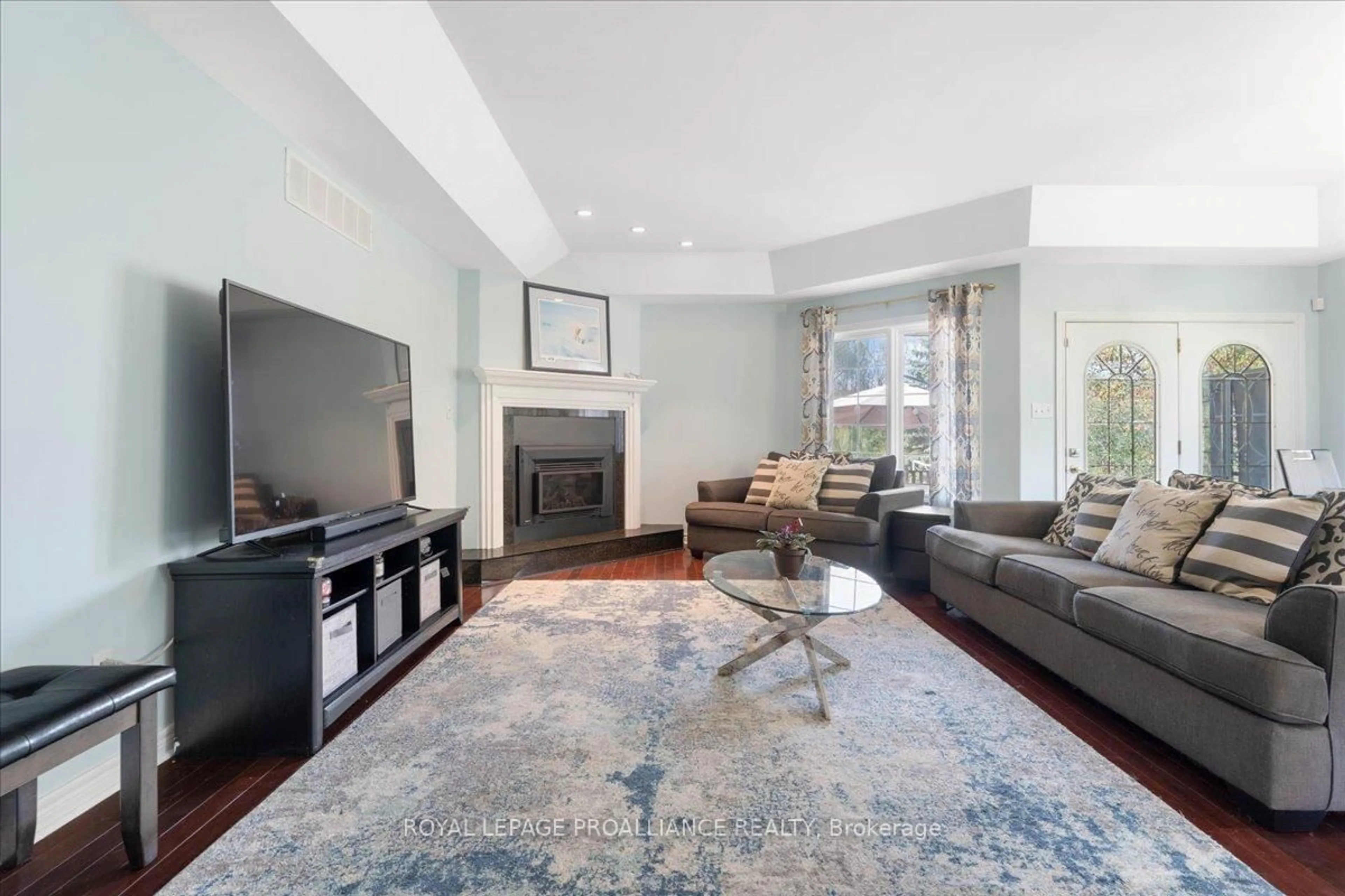 Living room with furniture, unknown for 685 County Road 28, Prince Edward County Ontario K8N 4Z7