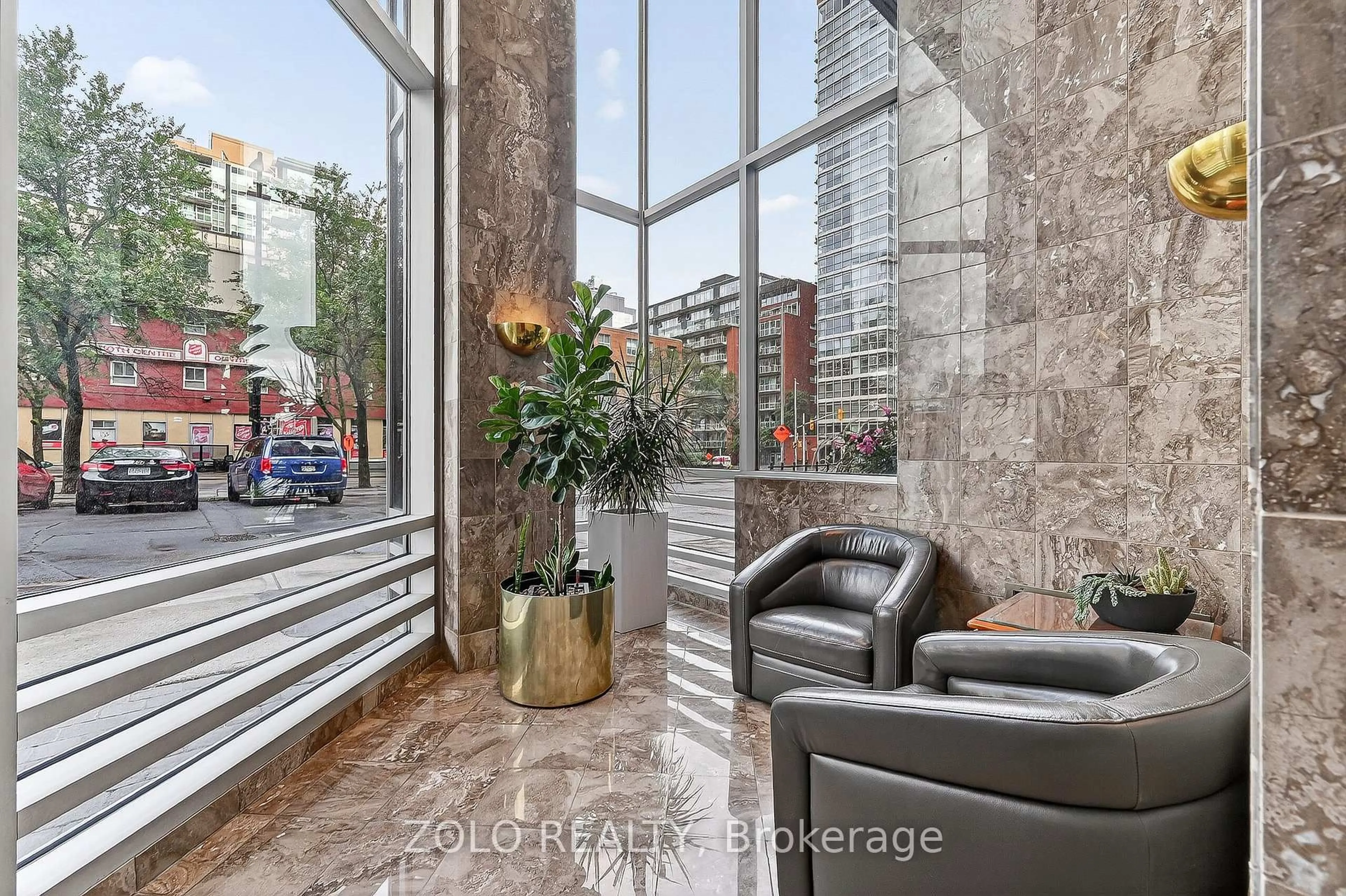 Indoor foyer for 160 George St #1101, Ottawa Ontario K1N 9M2
