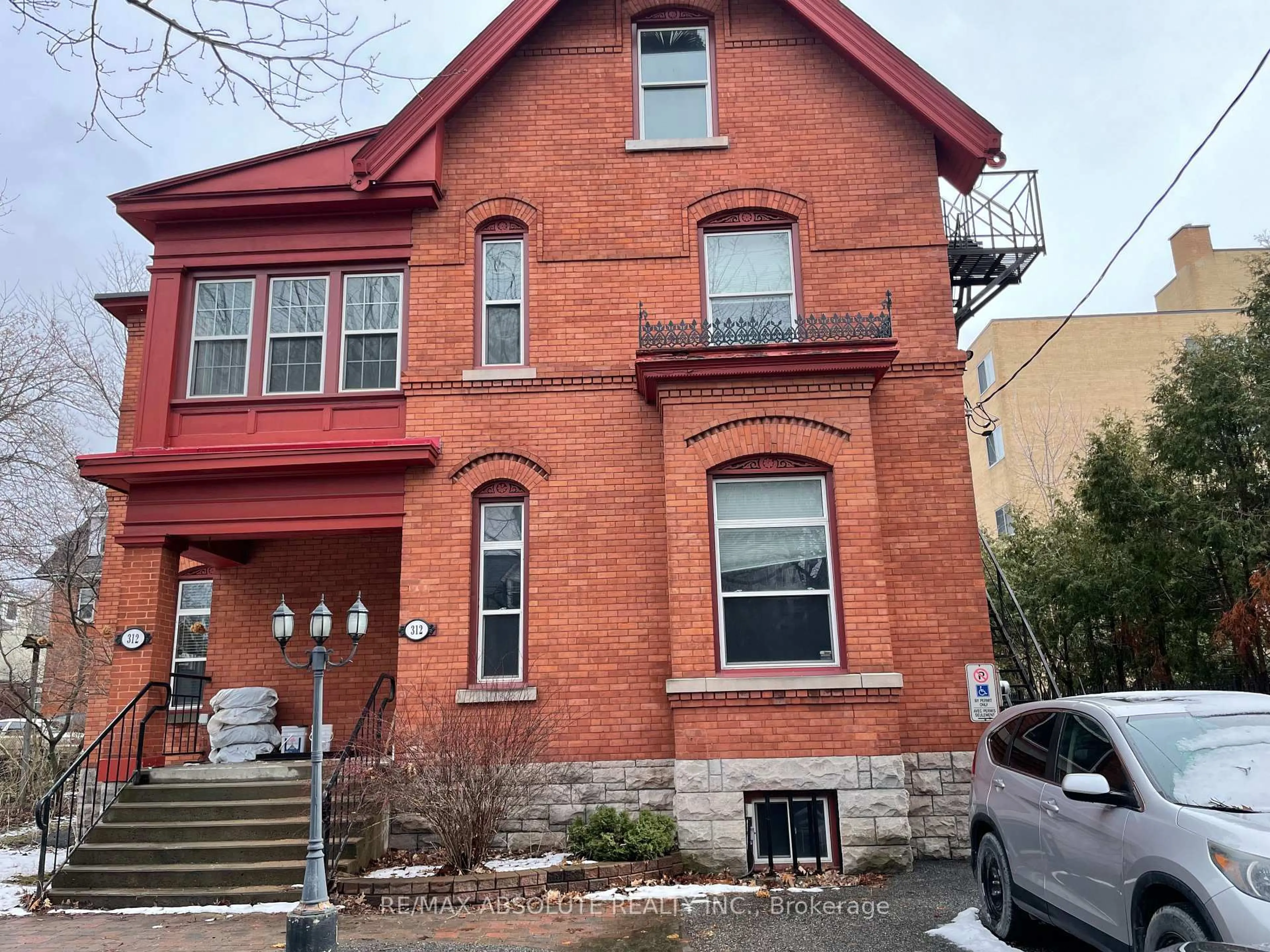 Home with brick exterior material, building for 312 Daly Ave, Ottawa Ontario K1N 6G7