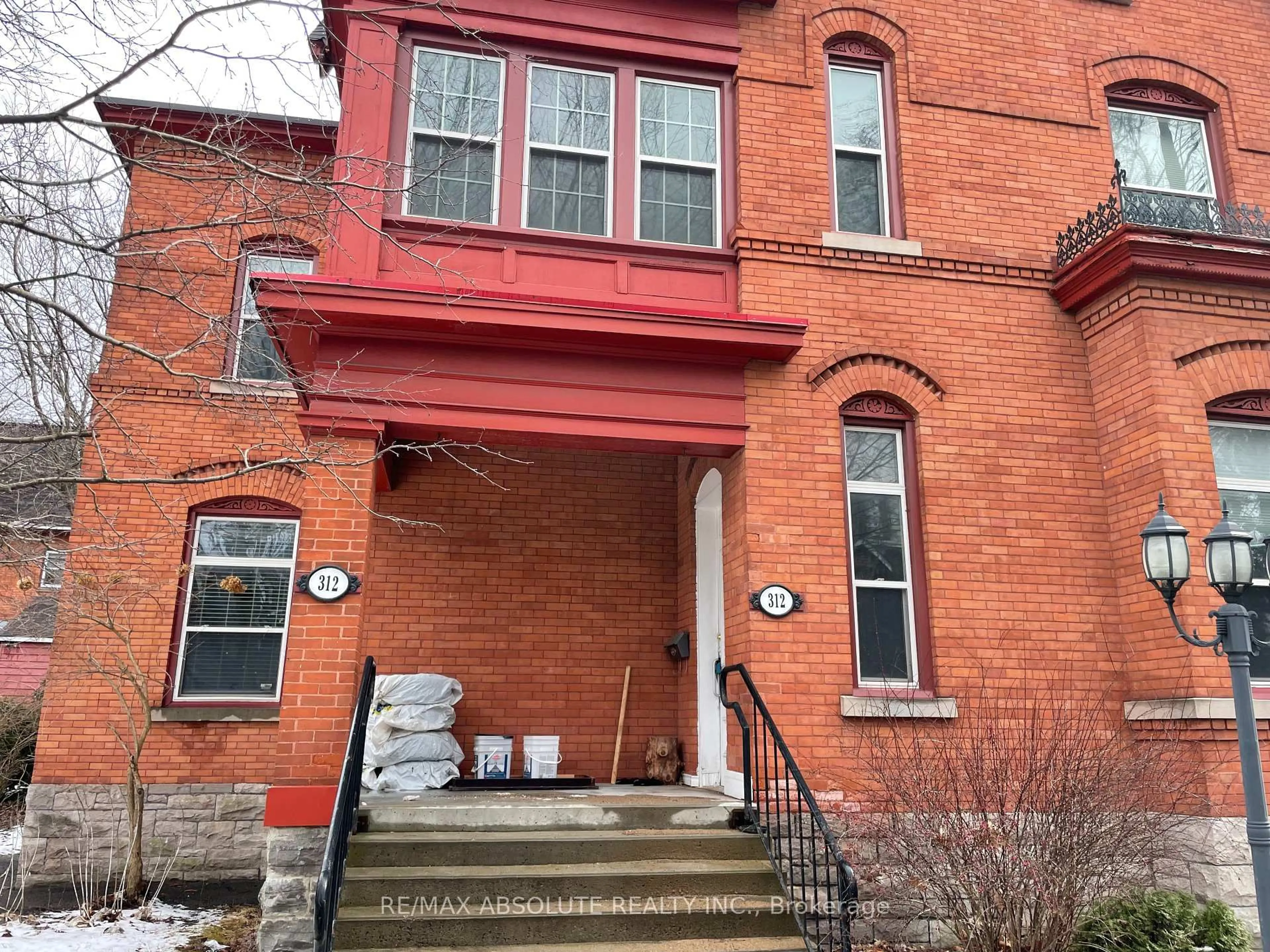 Unknown for 312 Daly Ave, Ottawa Ontario K1N 6G7