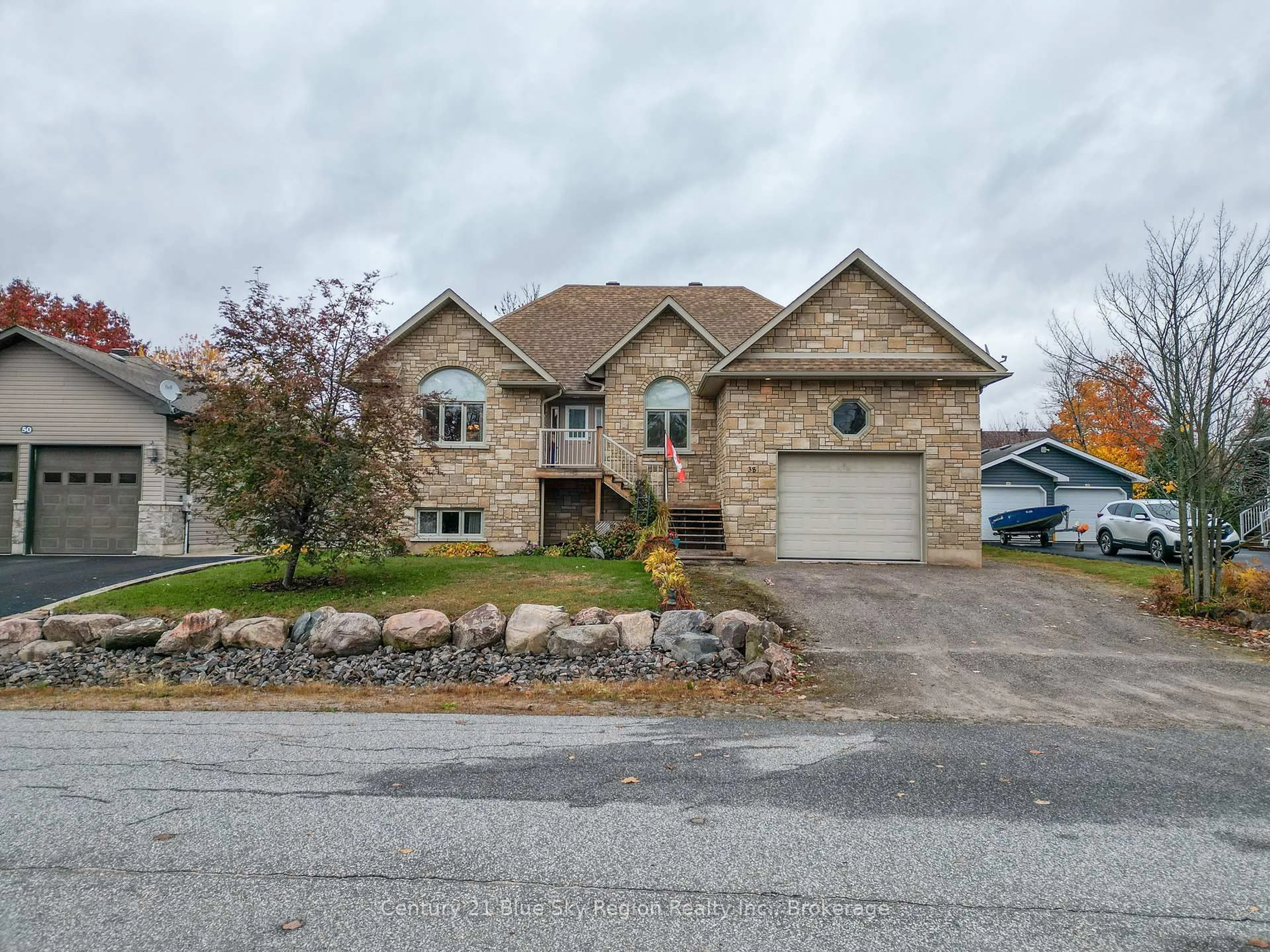 Home with brick exterior material, street for 38 Cedargrove Crt, Callander Ontario P0H 1H0