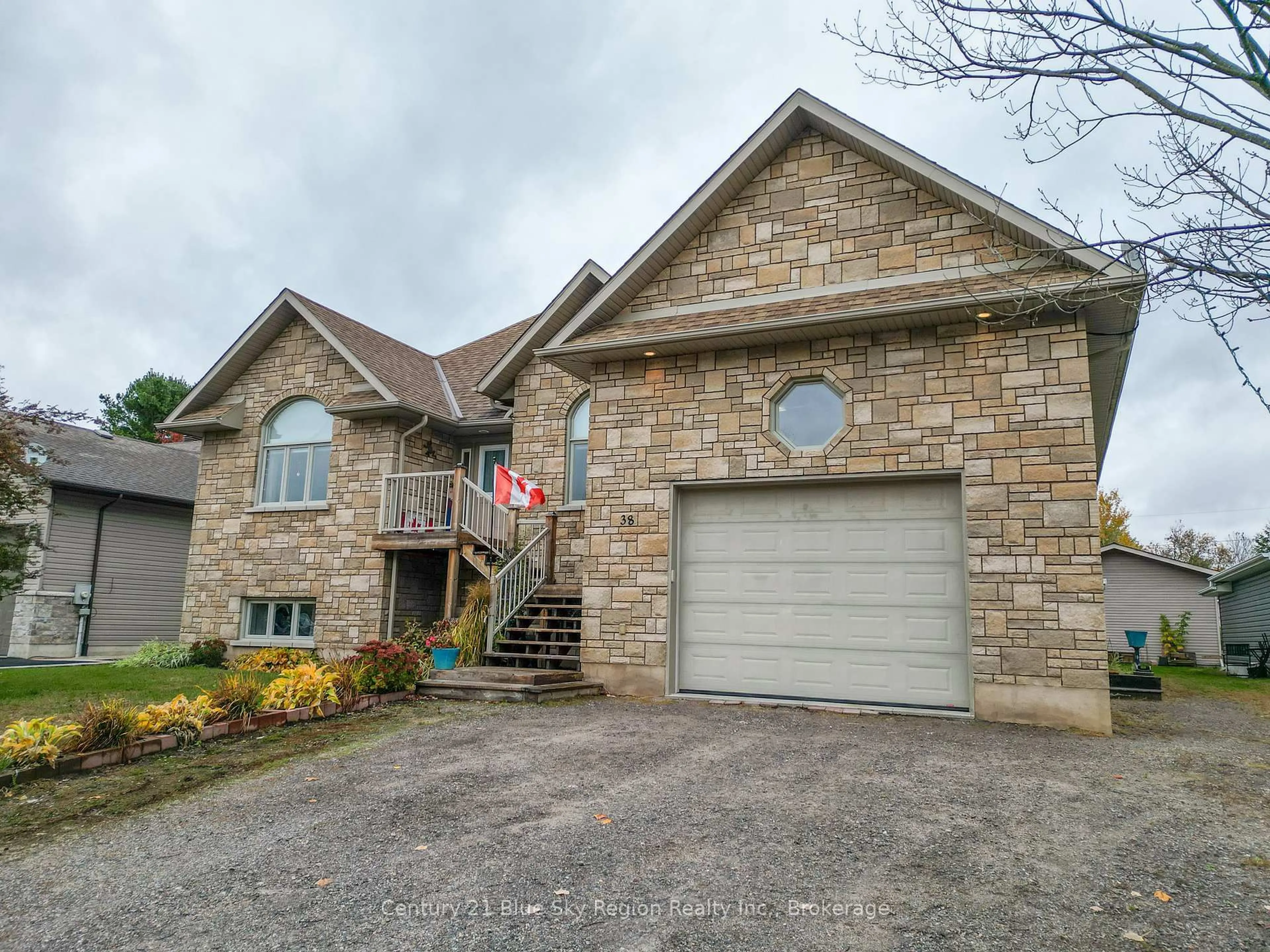 Home with brick exterior material, street for 38 Cedargrove Crt, Callander Ontario P0H 1H0