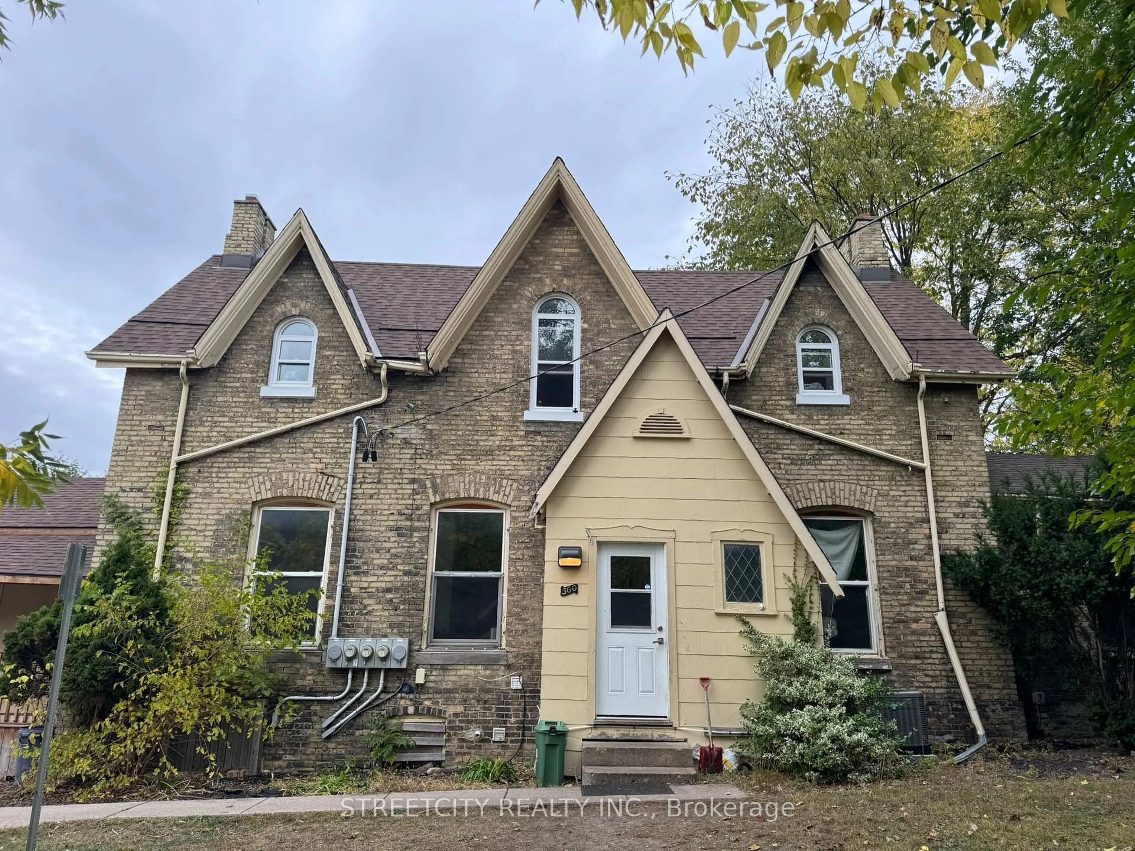 Unknown for 360 Princess Ave, London East Ontario N6B 2A8