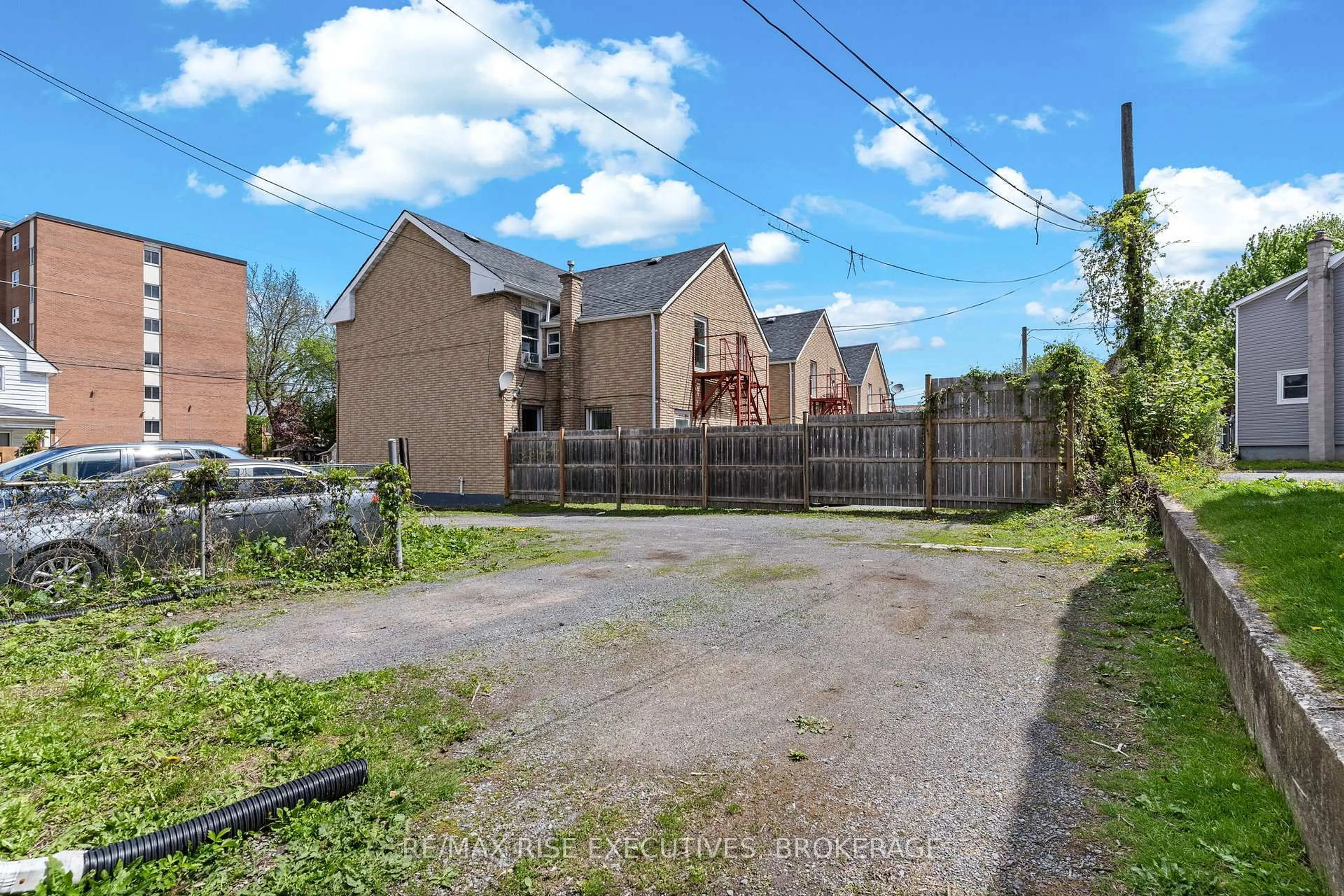 A pic from outside/outdoor area/front of a property/back of a property/a pic from drone, street for 341 Division St, Kingston Ontario K7K 4A2