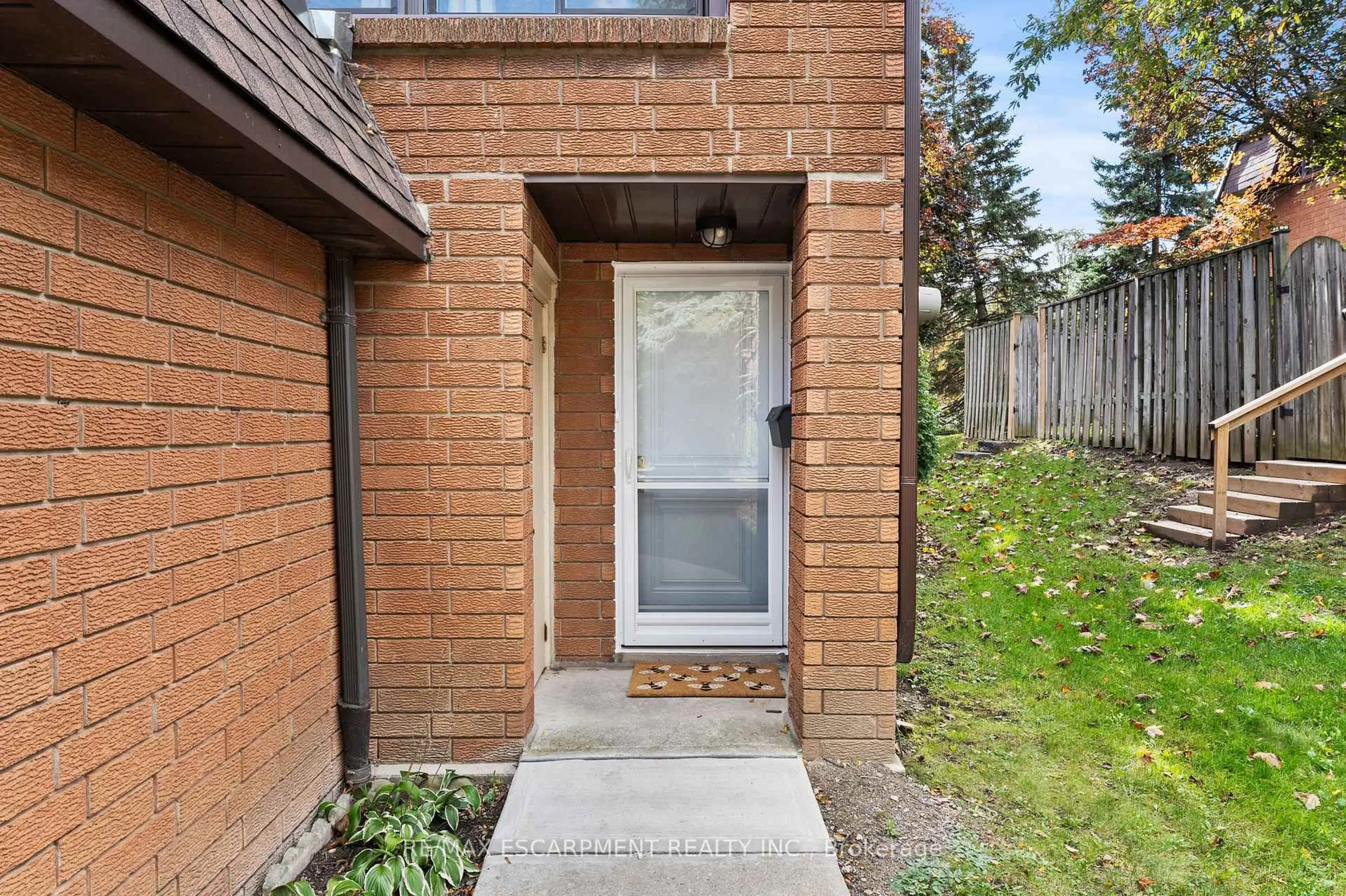 Unknown for 444 Stone Church Rd #N1, Hamilton Ontario L9B 1R1