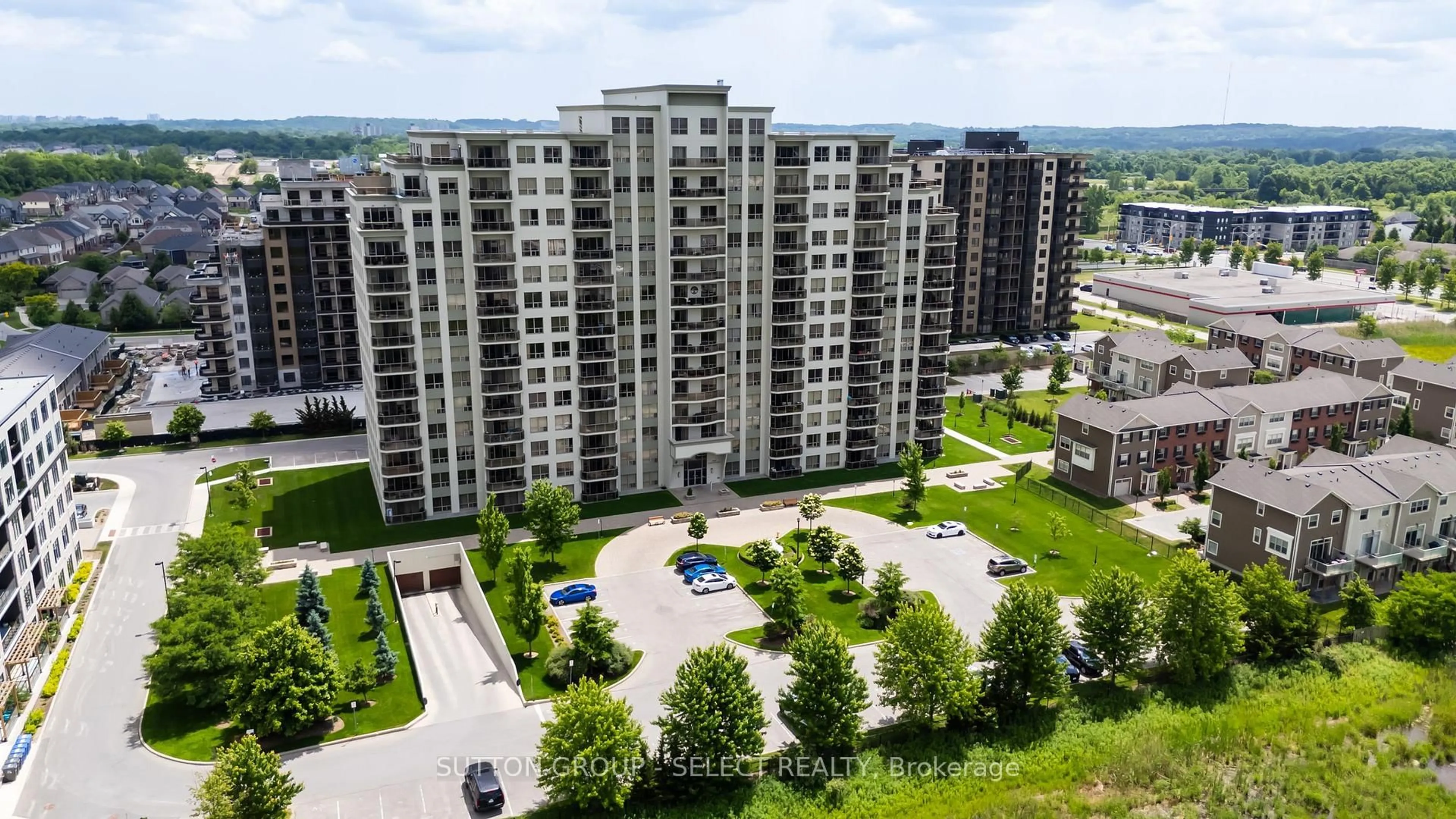 A pic from outside/outdoor area/front of a property/back of a property/a pic from drone, city buildings view from balcony for 1030 CORONATION Dr #606, London North Ontario N6G 0G5