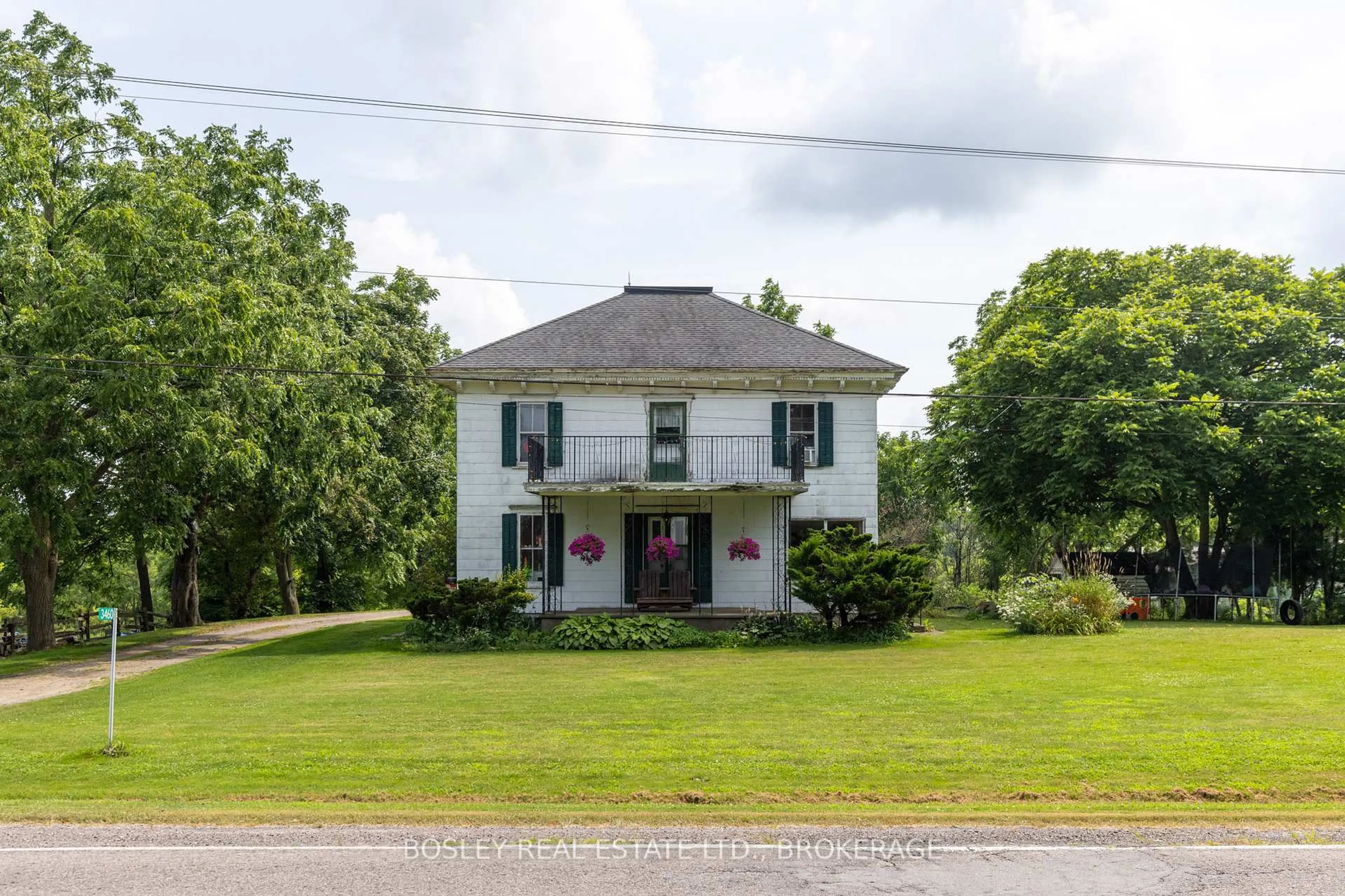 A pic from outside/outdoor area/front of a property/back of a property/a pic from drone, street for 3460 TWENTY MILE Rd, West Lincoln Ontario L0R 1Y0