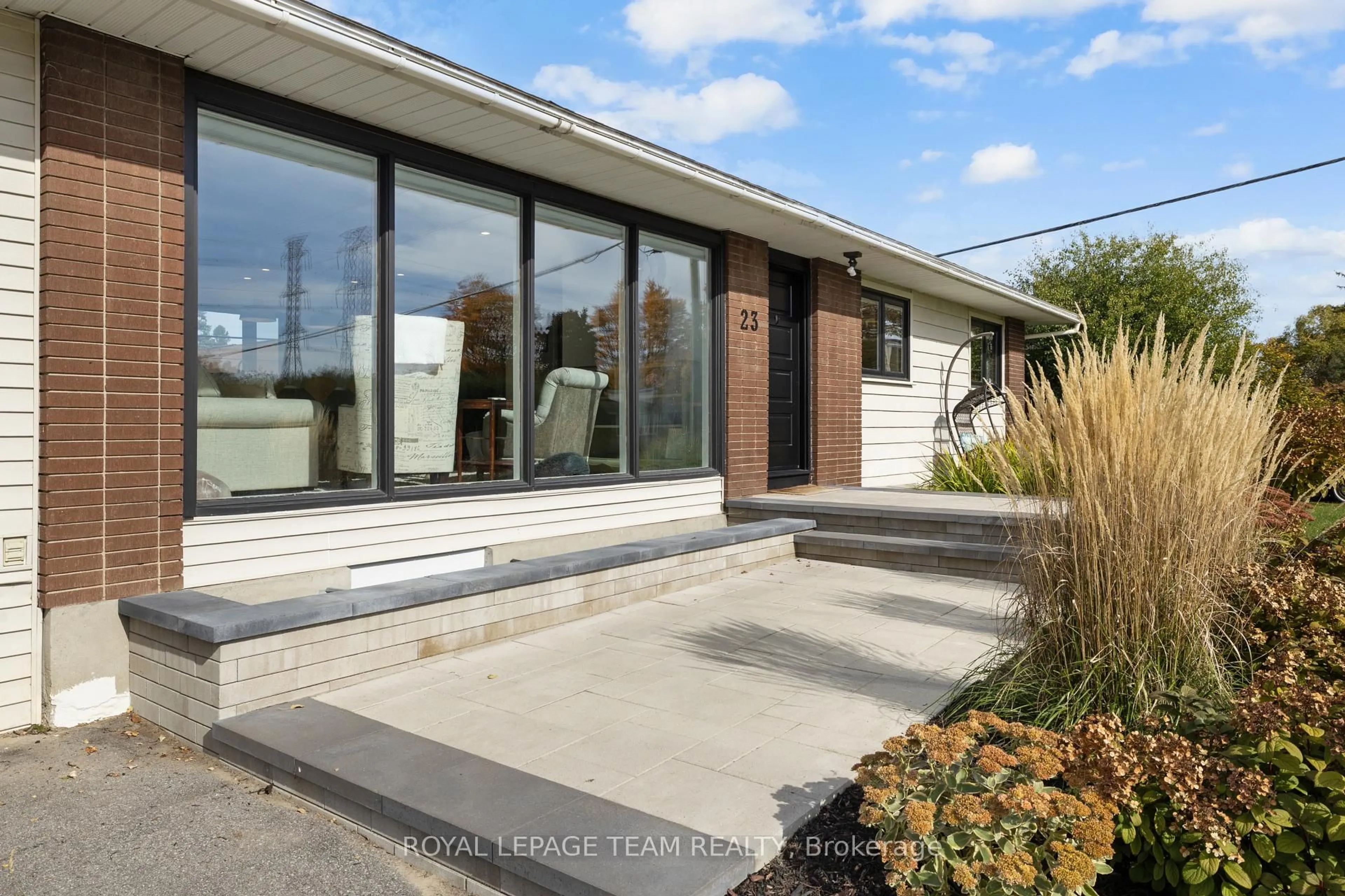 Unknown for 23 Brent Ave, Ottawa Ontario K2G 3L1