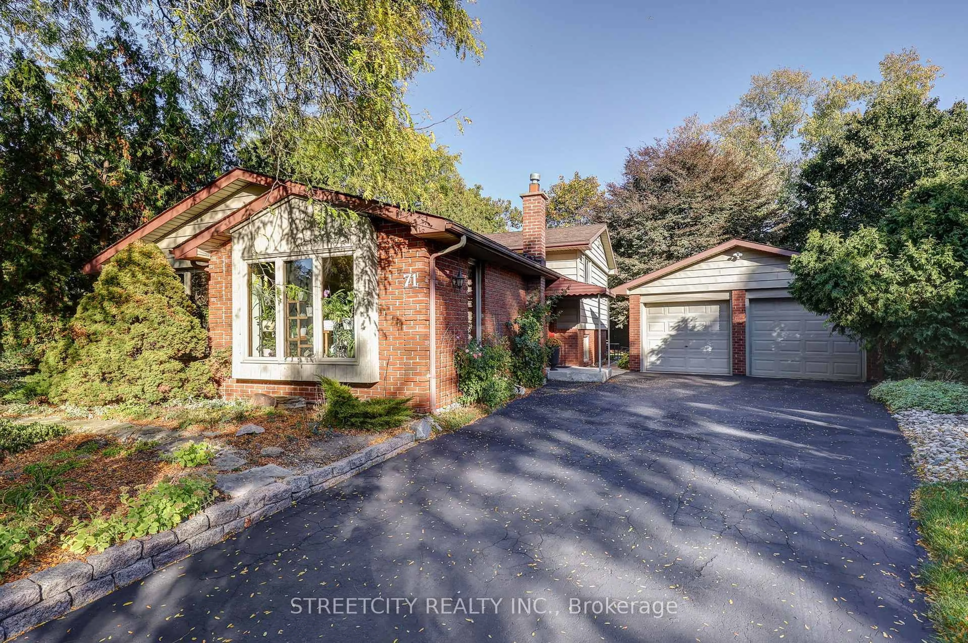 Home with brick exterior material, street for 71 Glenburnie Cres, London North Ontario N5X 2A1