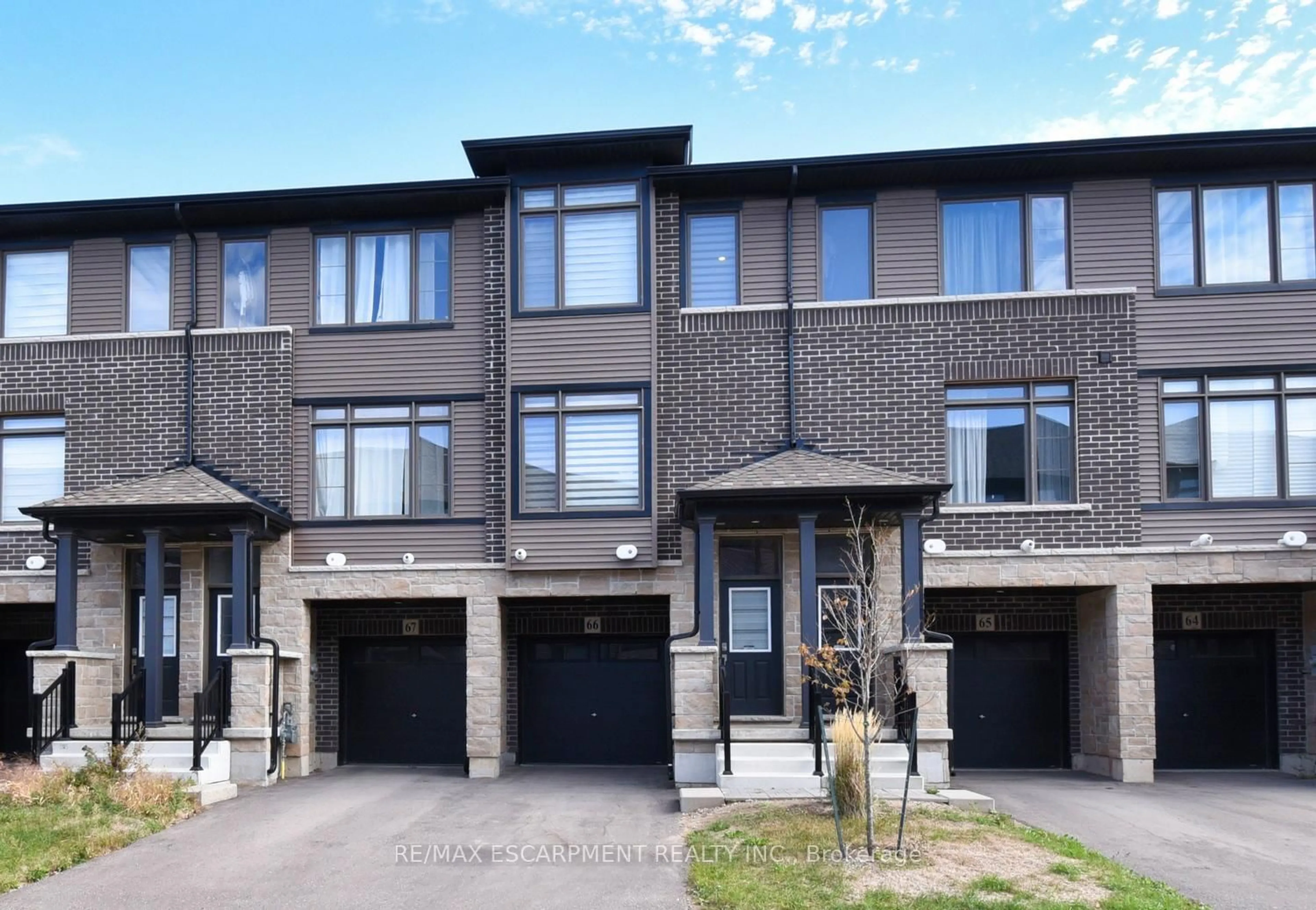 Home with brick exterior material, street for 120 Court Dr #66, Brant Ontario N3L 4C1