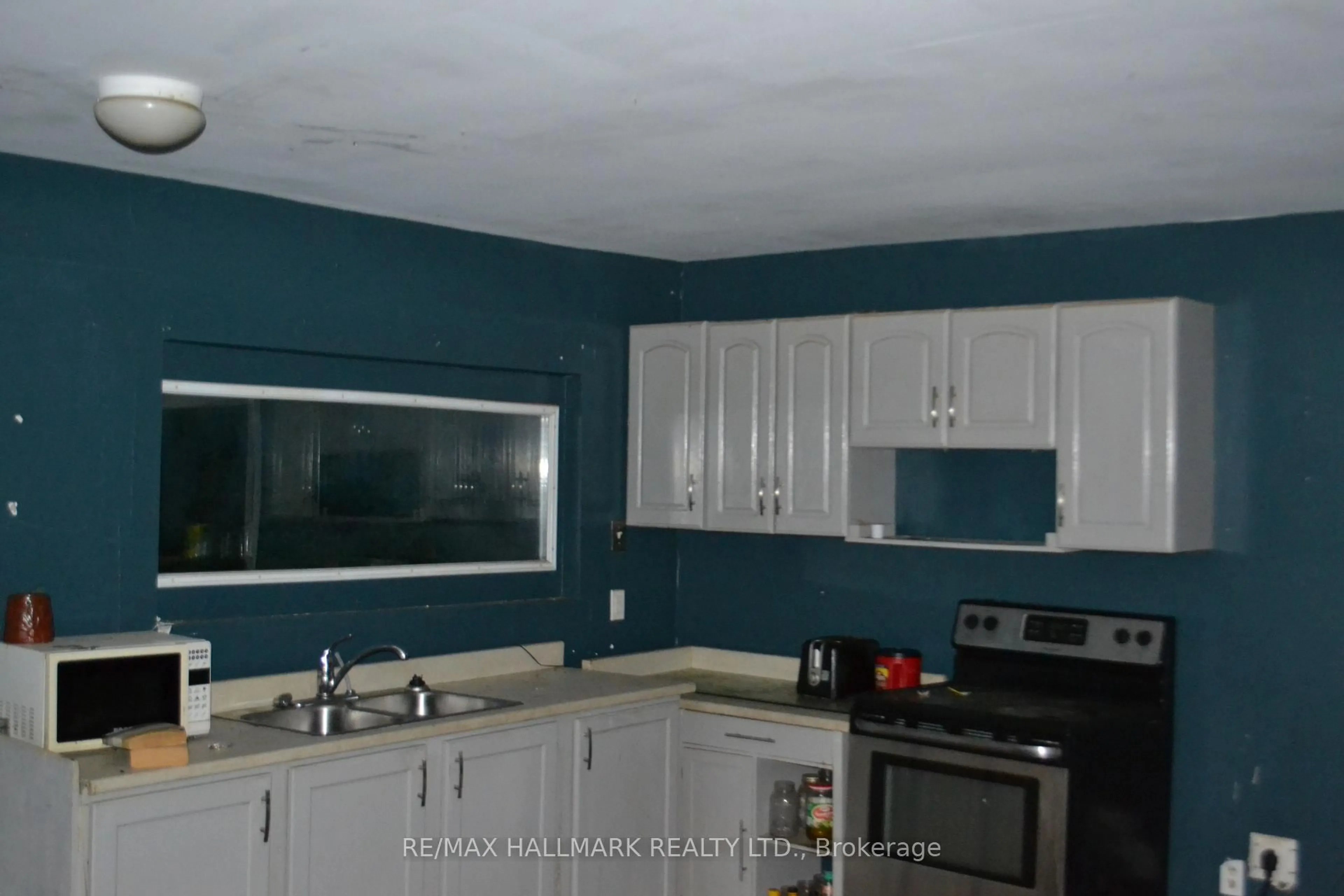 Standard kitchen, unknown for 2269 Henderson Rd, Barry's Bay Ontario K0K 1B0