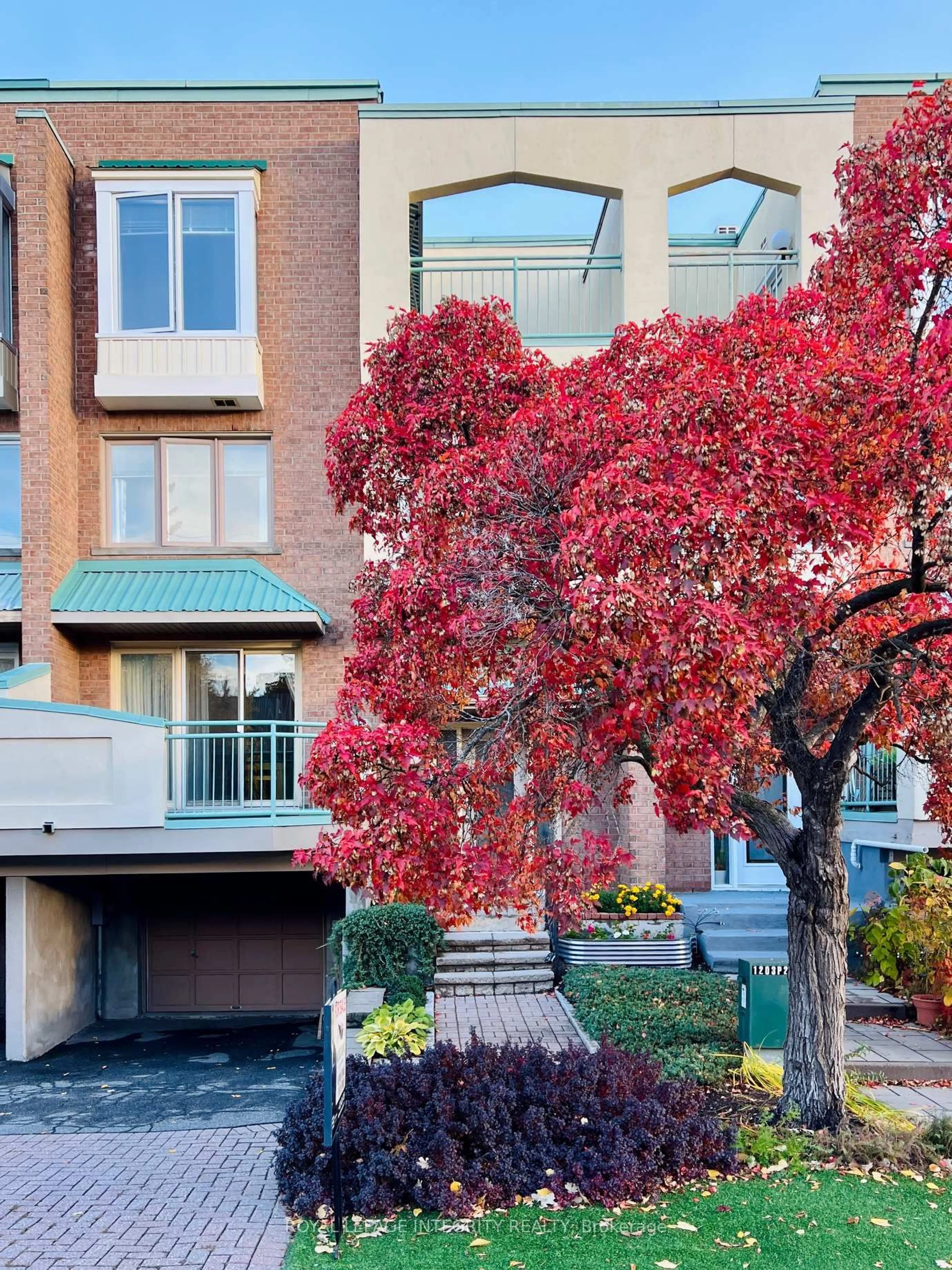 Home with brick exterior material, street for 17 Columbus Ave, Ottawa Ontario K1K 1R2