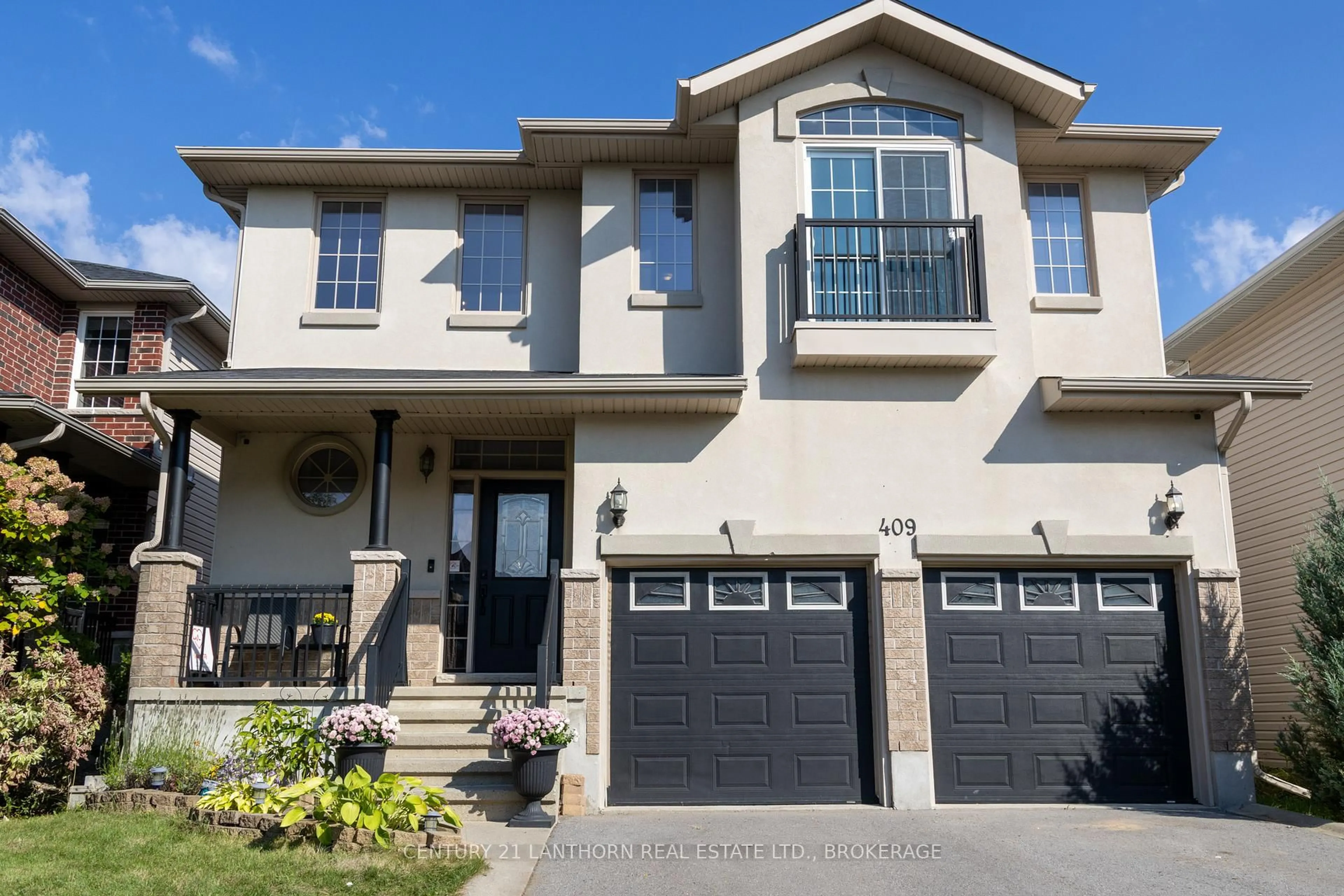 Home with vinyl exterior material, street for 409 Cavendish Cres, Kingston Ontario K7P 0E7