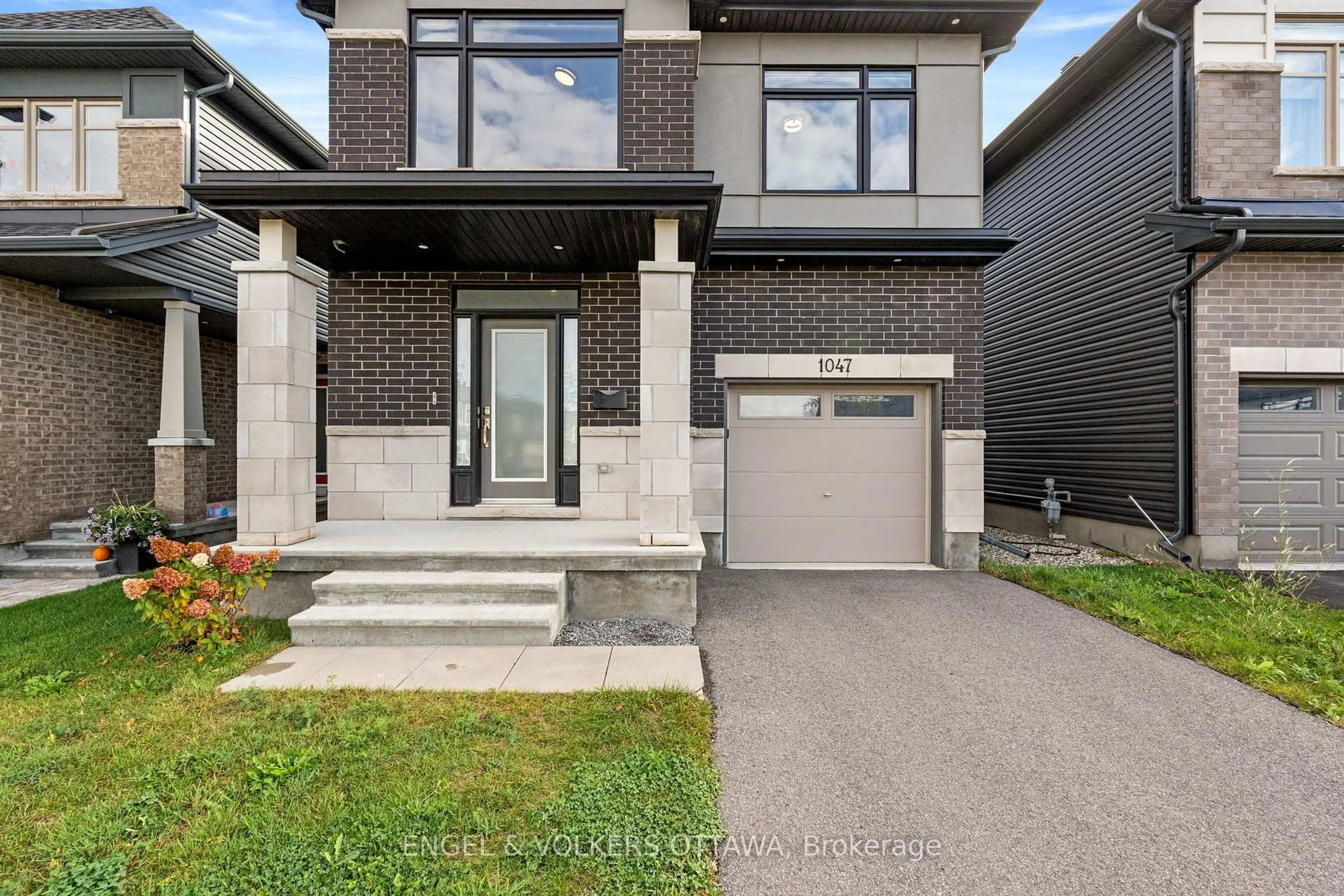 Home with brick exterior material, street for 1047 Hydrangea Ave, Ottawa Ontario K4M 0L5