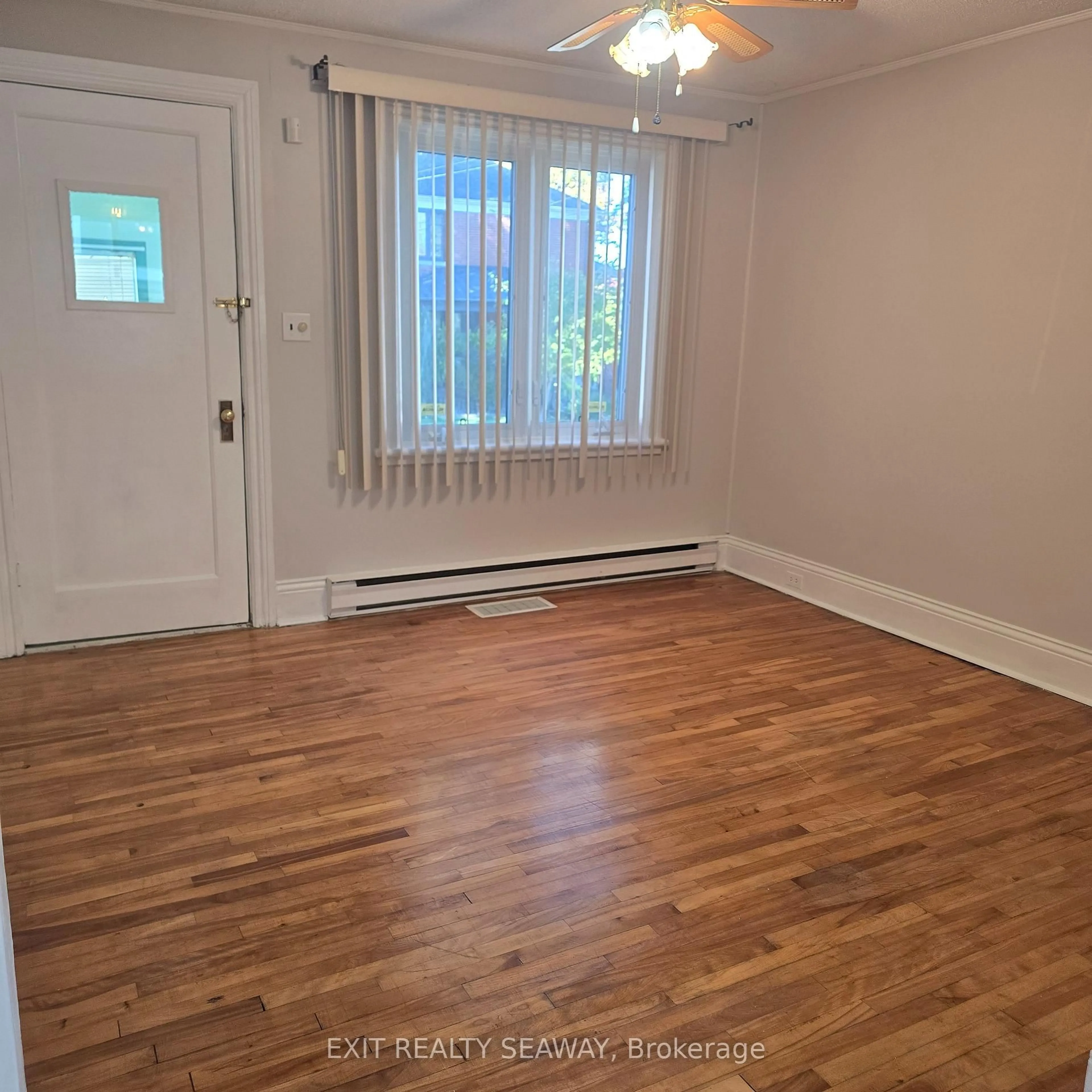 A pic of a room for 106 6th St, Cornwall Ontario K6J 2W4