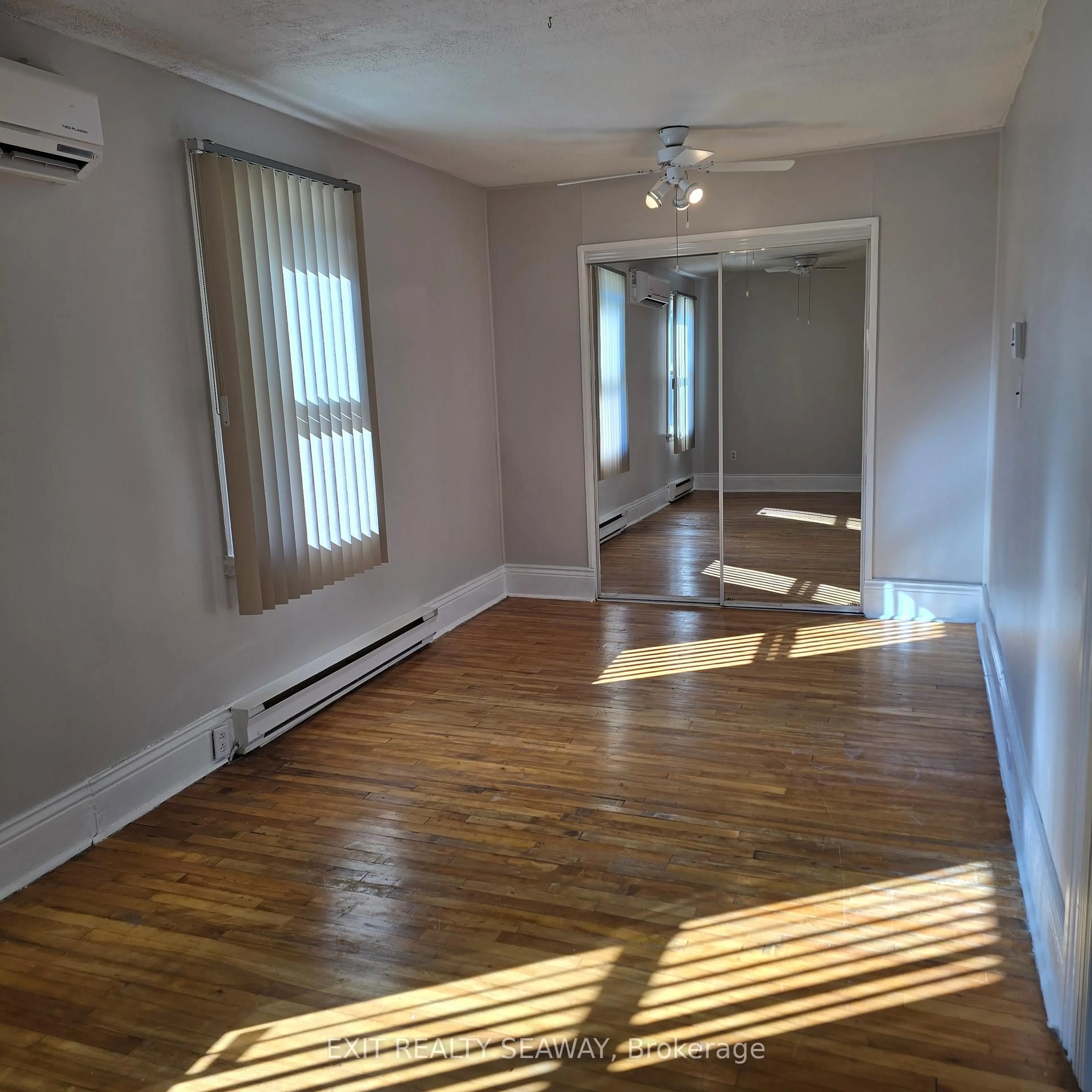 A pic of a room for 106 6th St, Cornwall Ontario K6J 2W4