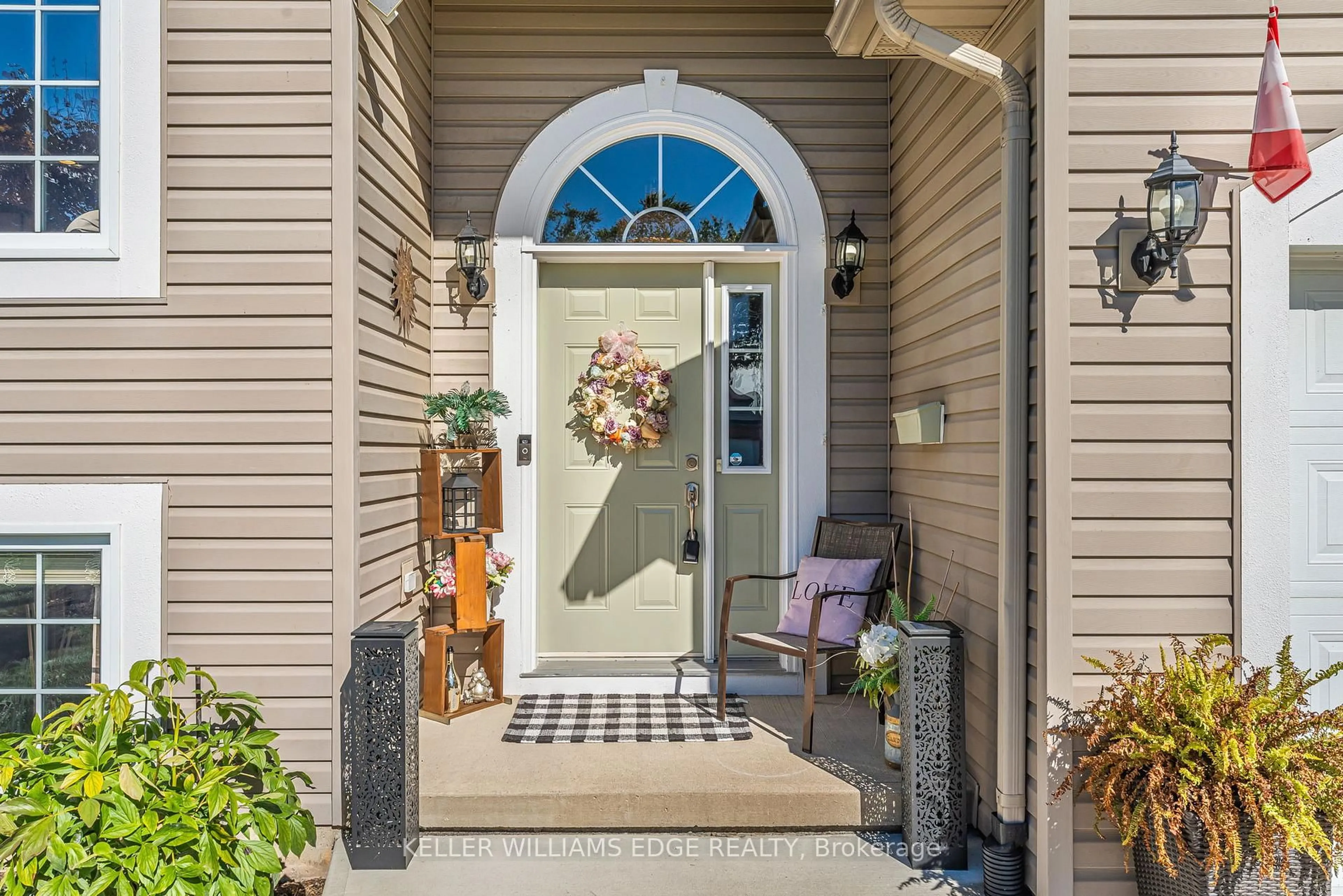 Indoor entryway for 1220 Parkside Ave, Fort Erie Ontario L2A 0A9