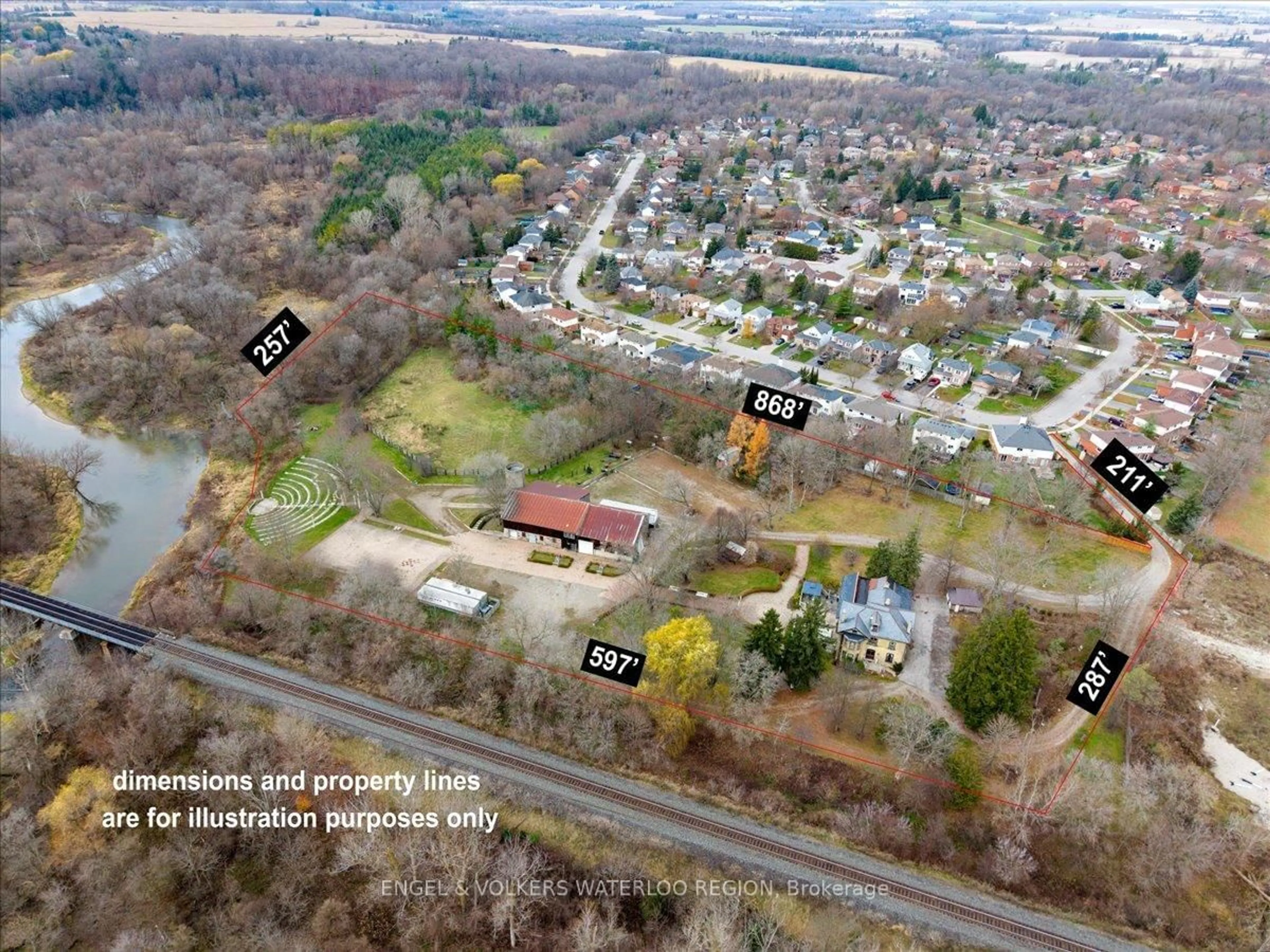 A pic from outside/outdoor area/front of a property/back of a property/a pic from drone, street for 180 Nith River Way, North Dumfries Ontario N0B 1E0