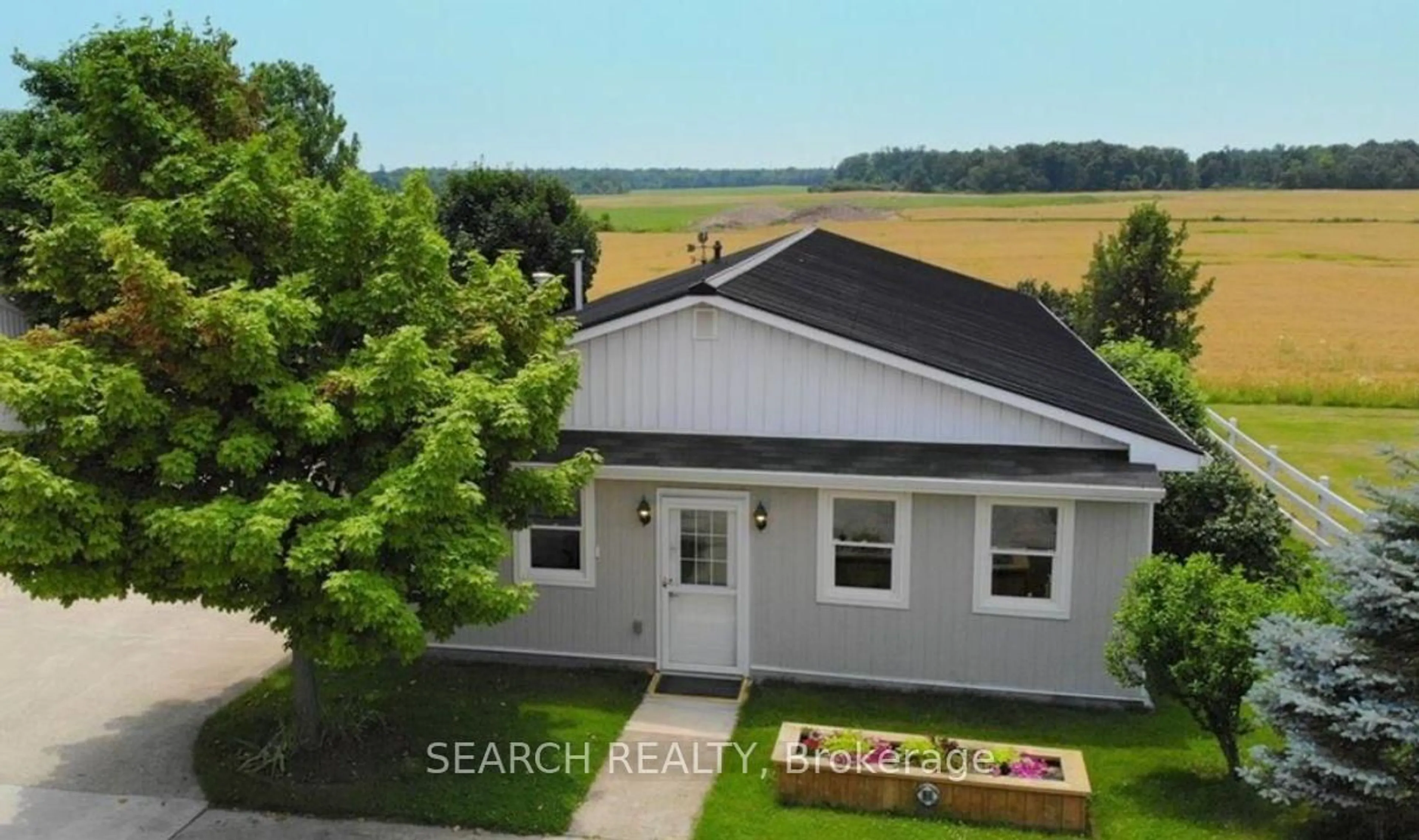 A pic from outside/outdoor area/front of a property/back of a property/a pic from drone, unknown for 5536 Hwy #3, Haldimand Ontario N0A 1E0