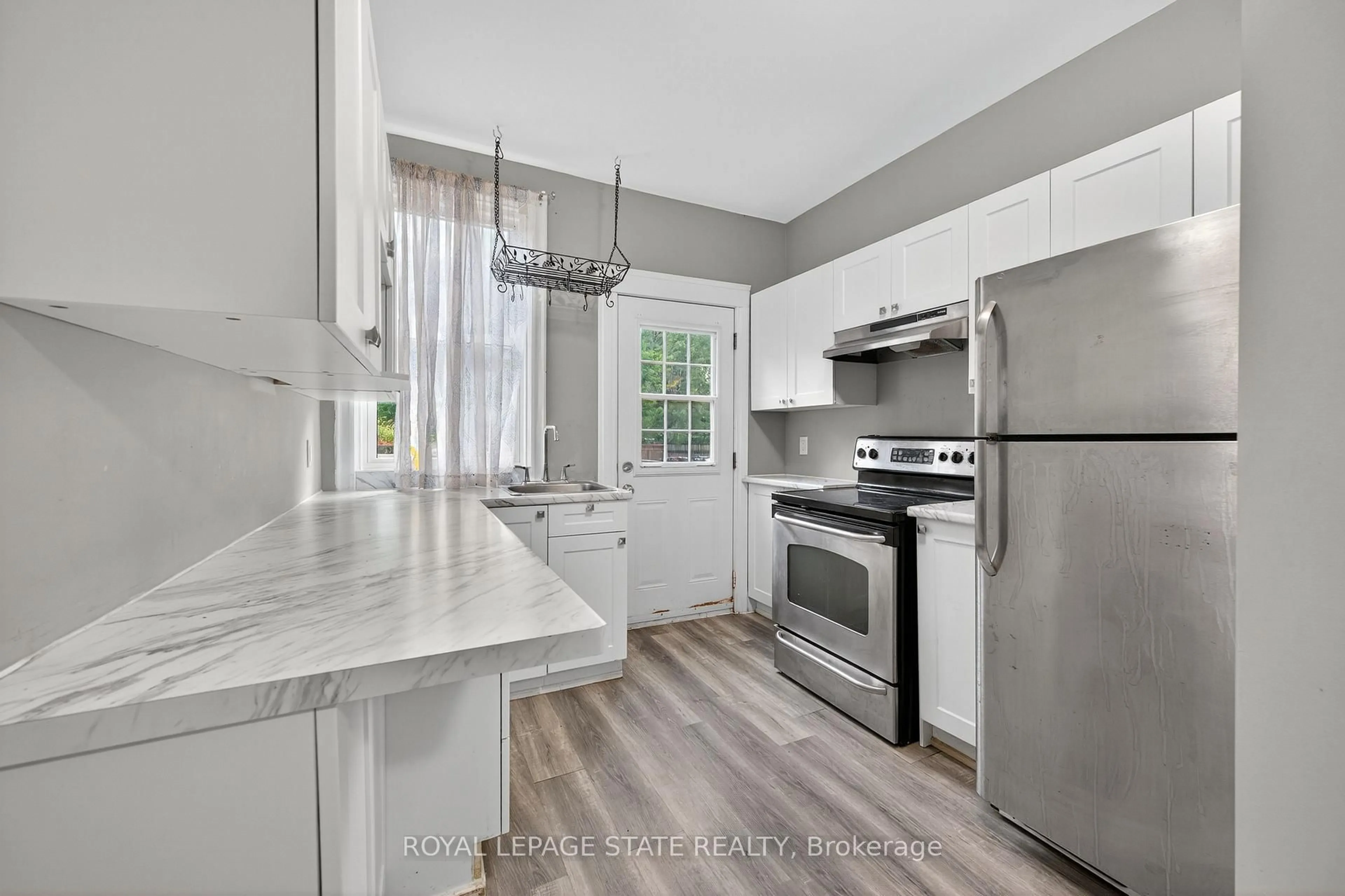 Open concept kitchen, unknown for 188 Stinson St, Hamilton Ontario L8N 1S9