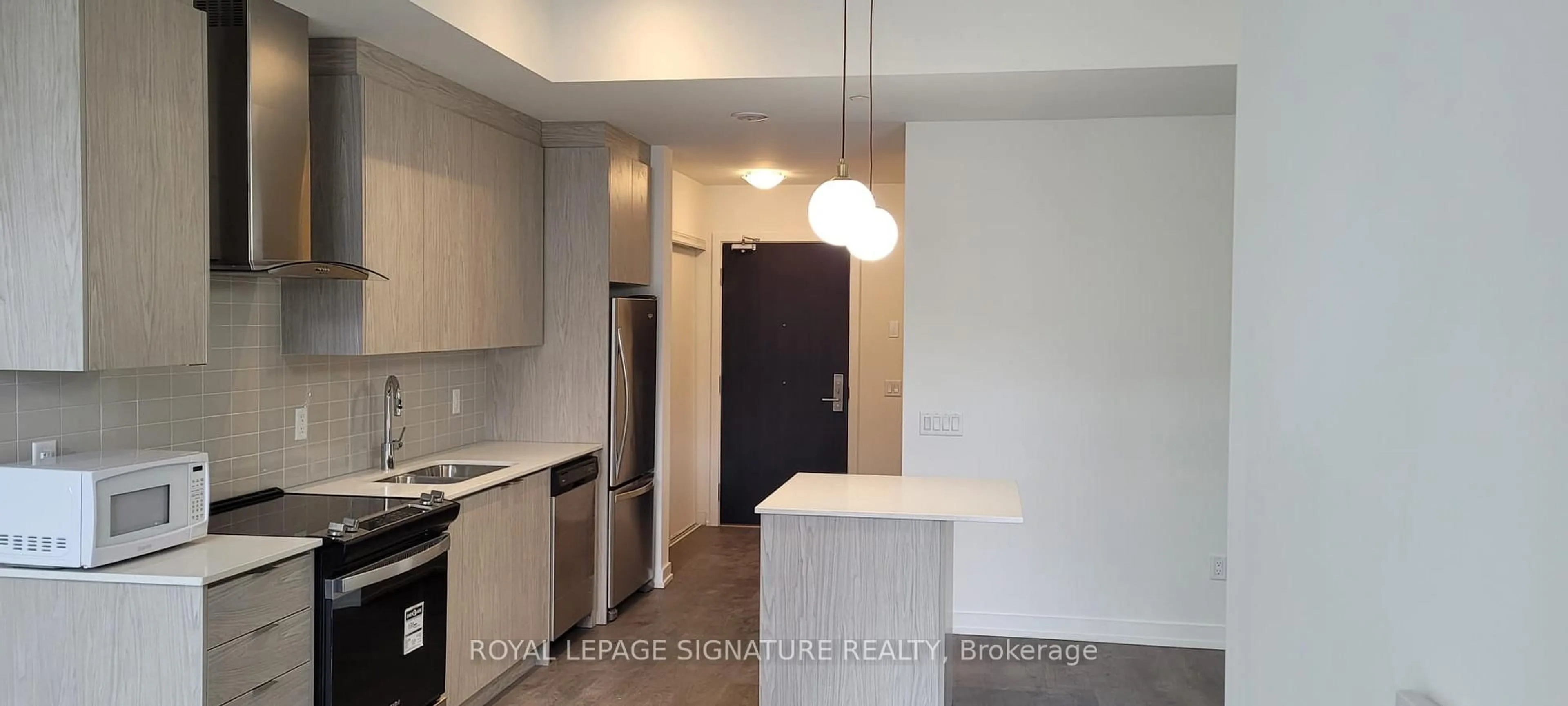Standard kitchen, unknown for 55 Duke St #434, Kitchener Ontario N2H 0C9