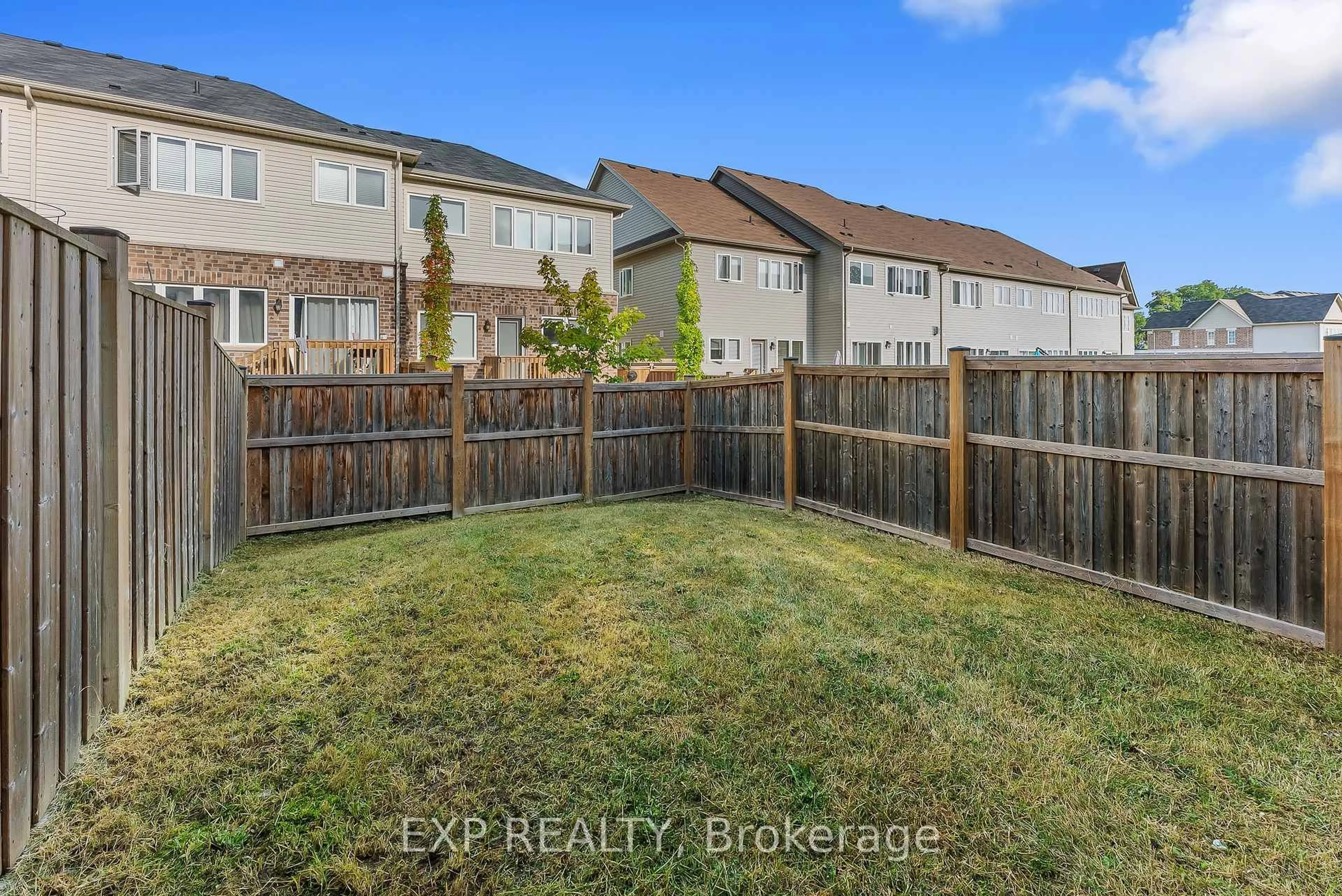 A pic from outside/outdoor area/front of a property/back of a property/a pic from drone, unknown for 4192 Cherry Heights Blvd, Lincoln Ontario L3J 0R3
