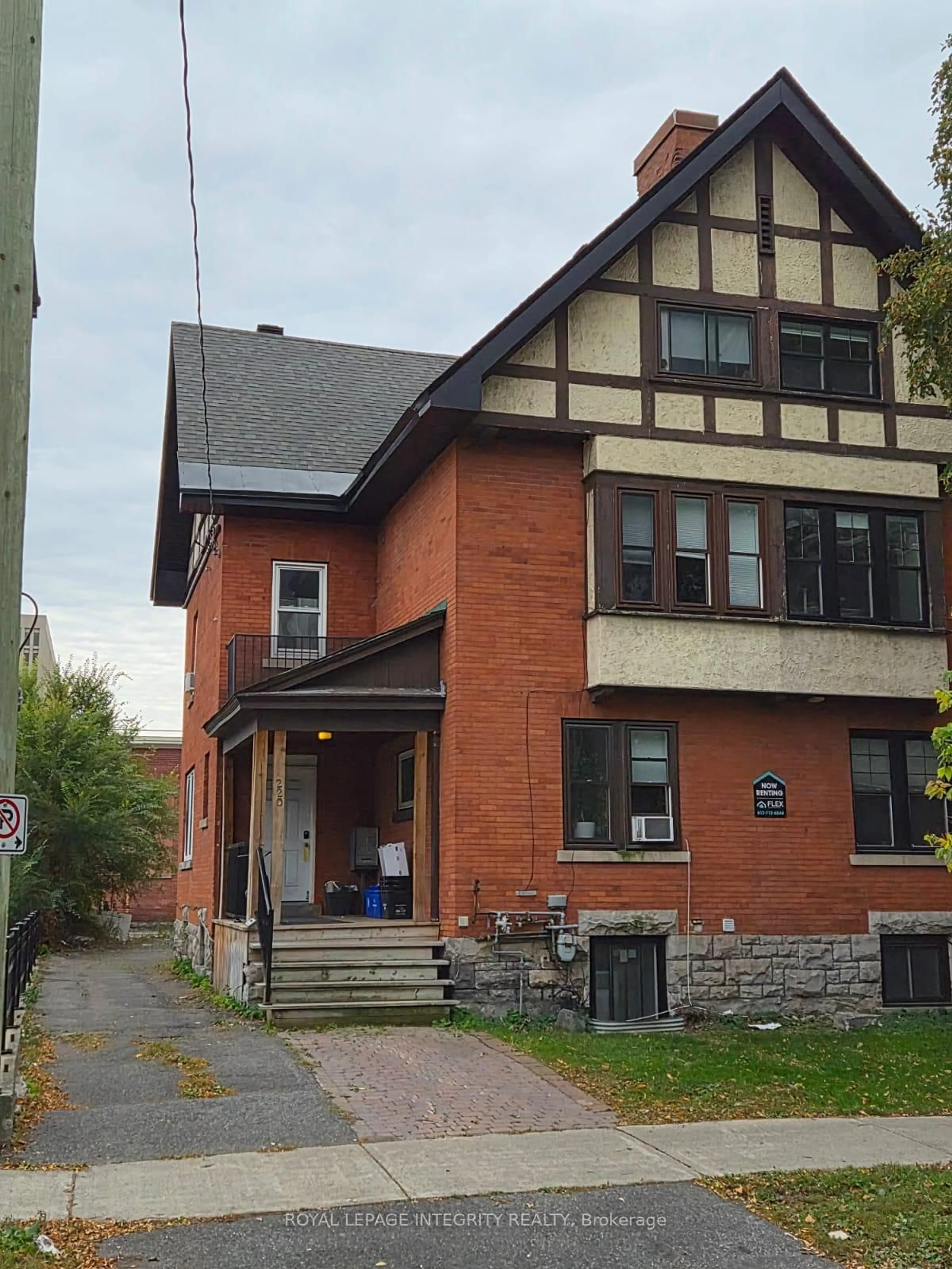 Home with brick exterior material, street for 220-222 Argyle Ave, Ottawa Ontario K2P 1B9