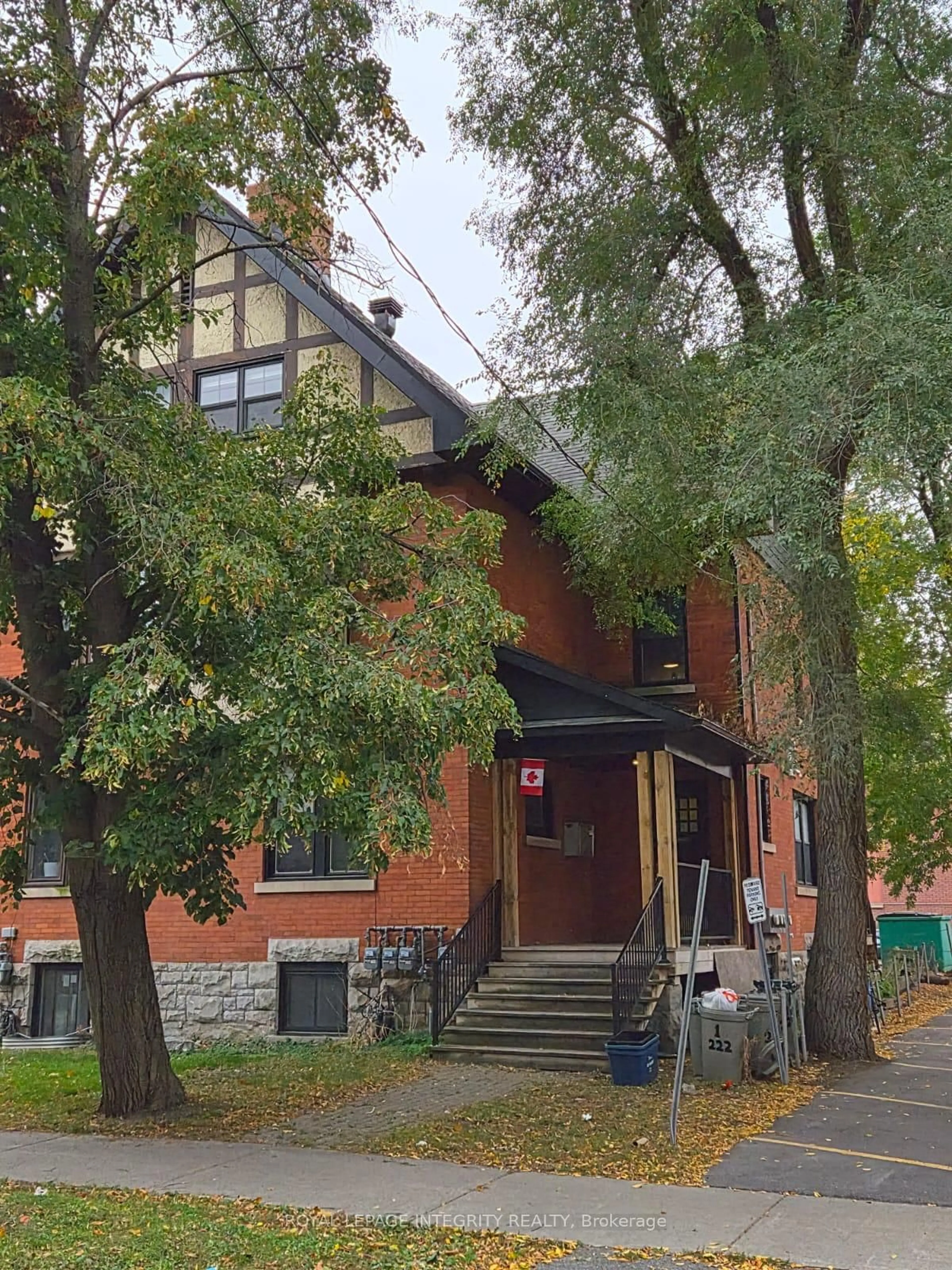 Home with brick exterior material, building for 220-222 Argyle Ave, Ottawa Ontario K2P 1B9