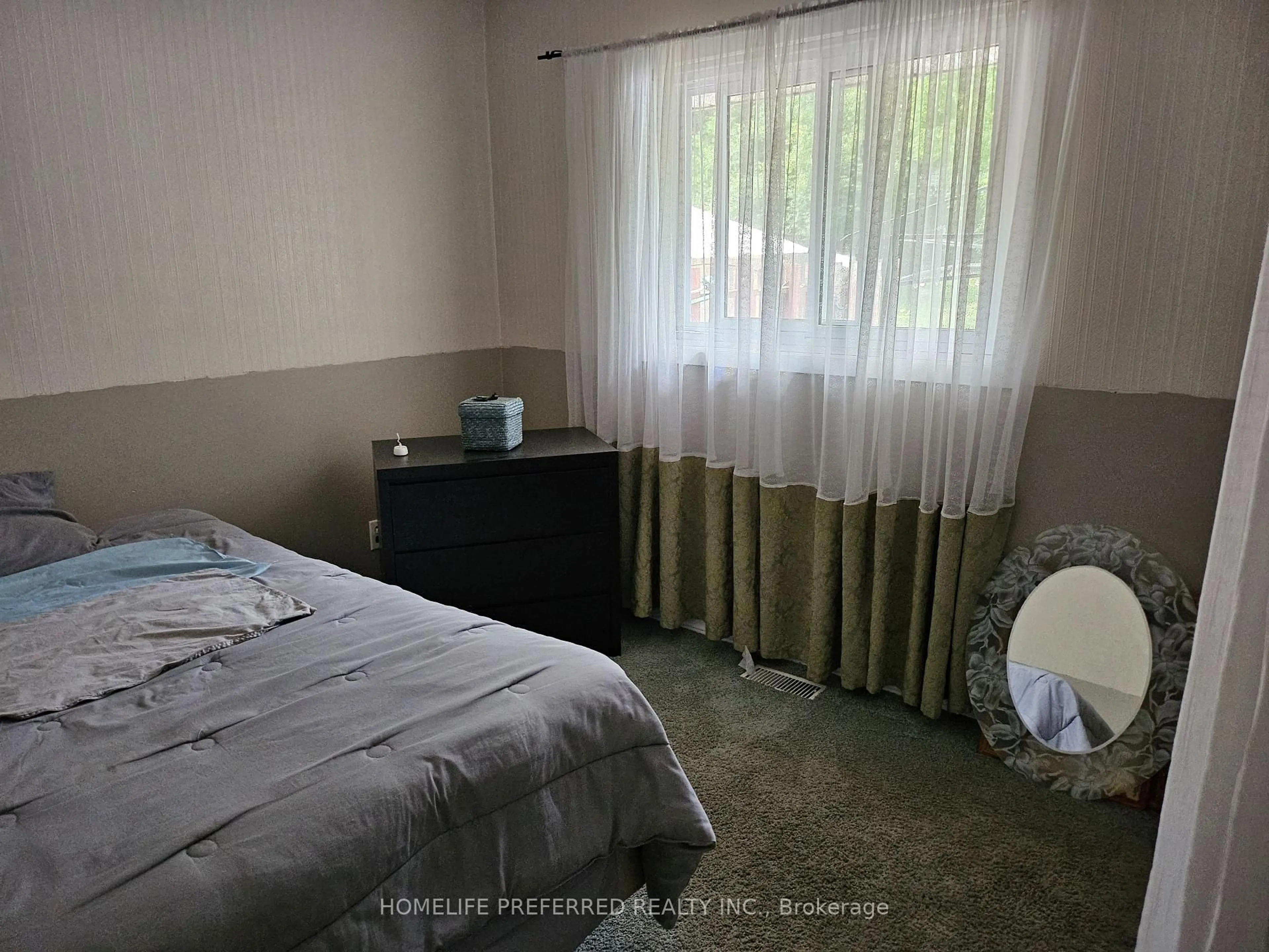 A pic of a room for 17B Beechwood Dr, Peterborough Ontario K9J 1M2