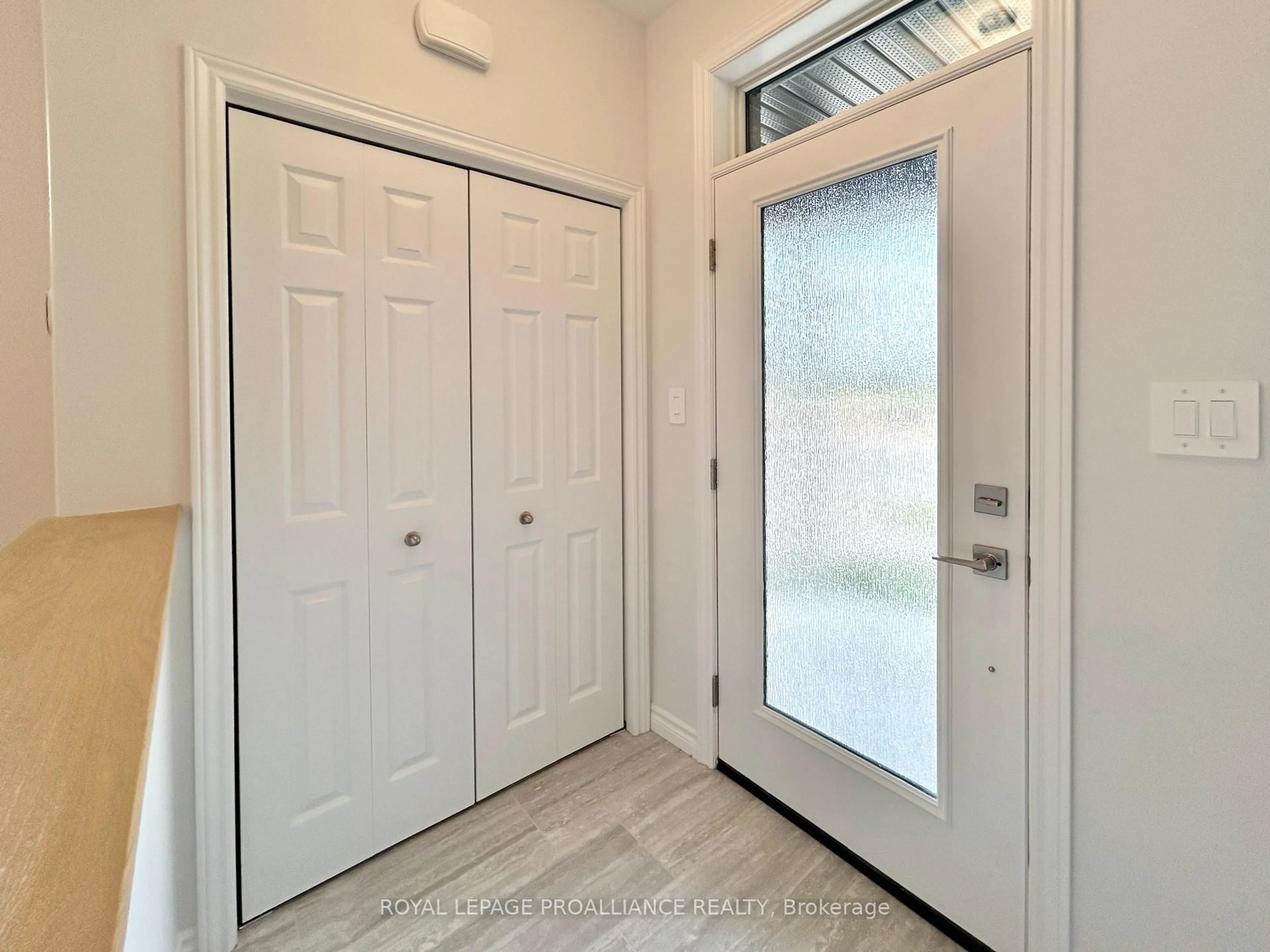 Indoor entryway for 12 Riverstone Way, Belleville Ontario K8N 0S6