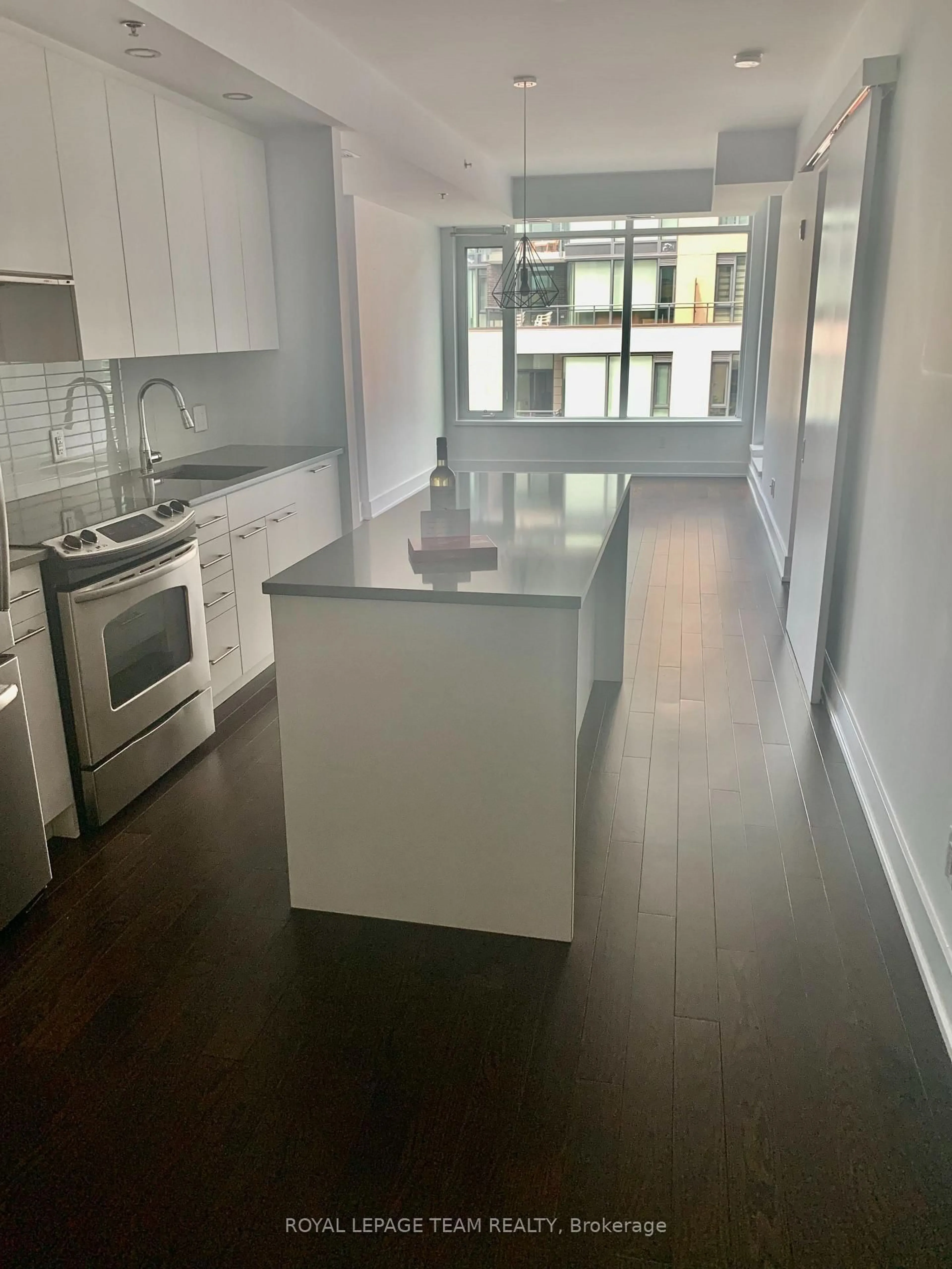 Open concept kitchen, unknown for 108 RICHMOND Rd #207, Ottawa Ontario K1Z 0B3