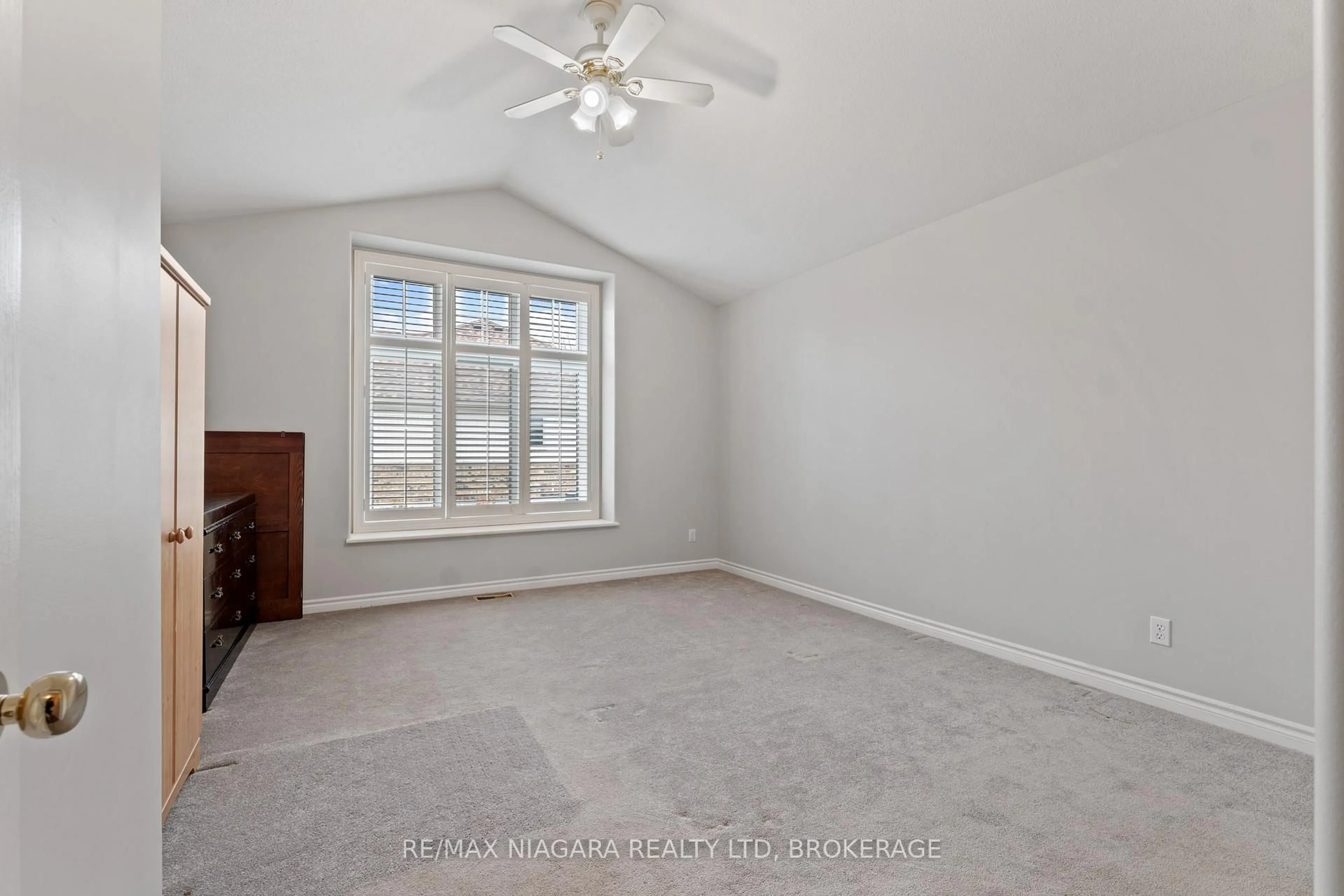 A pic of a room for 3730 Disher St #4, Fort Erie Ontario L0S 1N0
