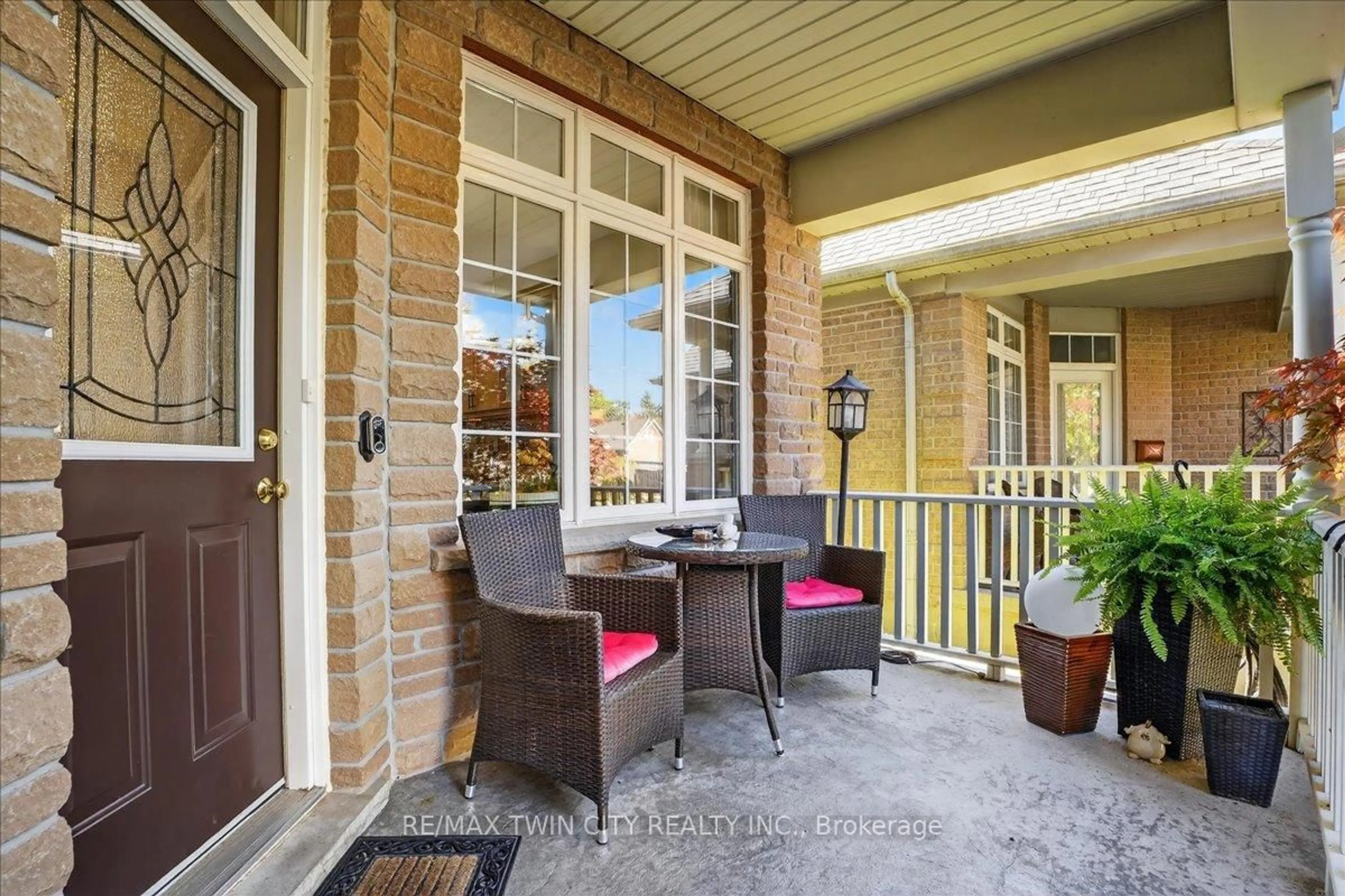 Patio, street for 151 Reiber Crt, Waterloo Ontario N2L 6N2