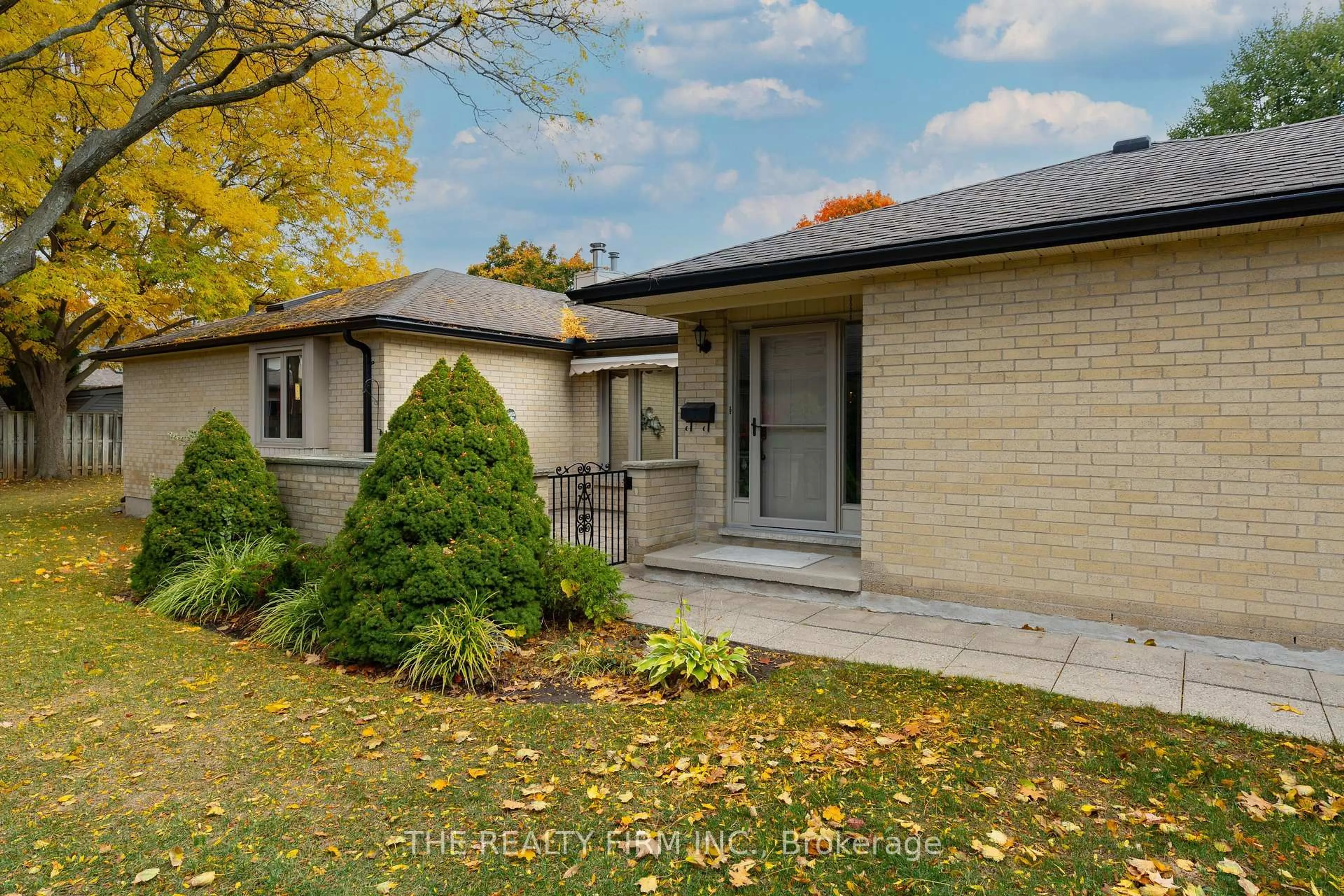Home with brick exterior material, street for 93 Pine Valley Gate #27, London South Ontario N6J 4L6
