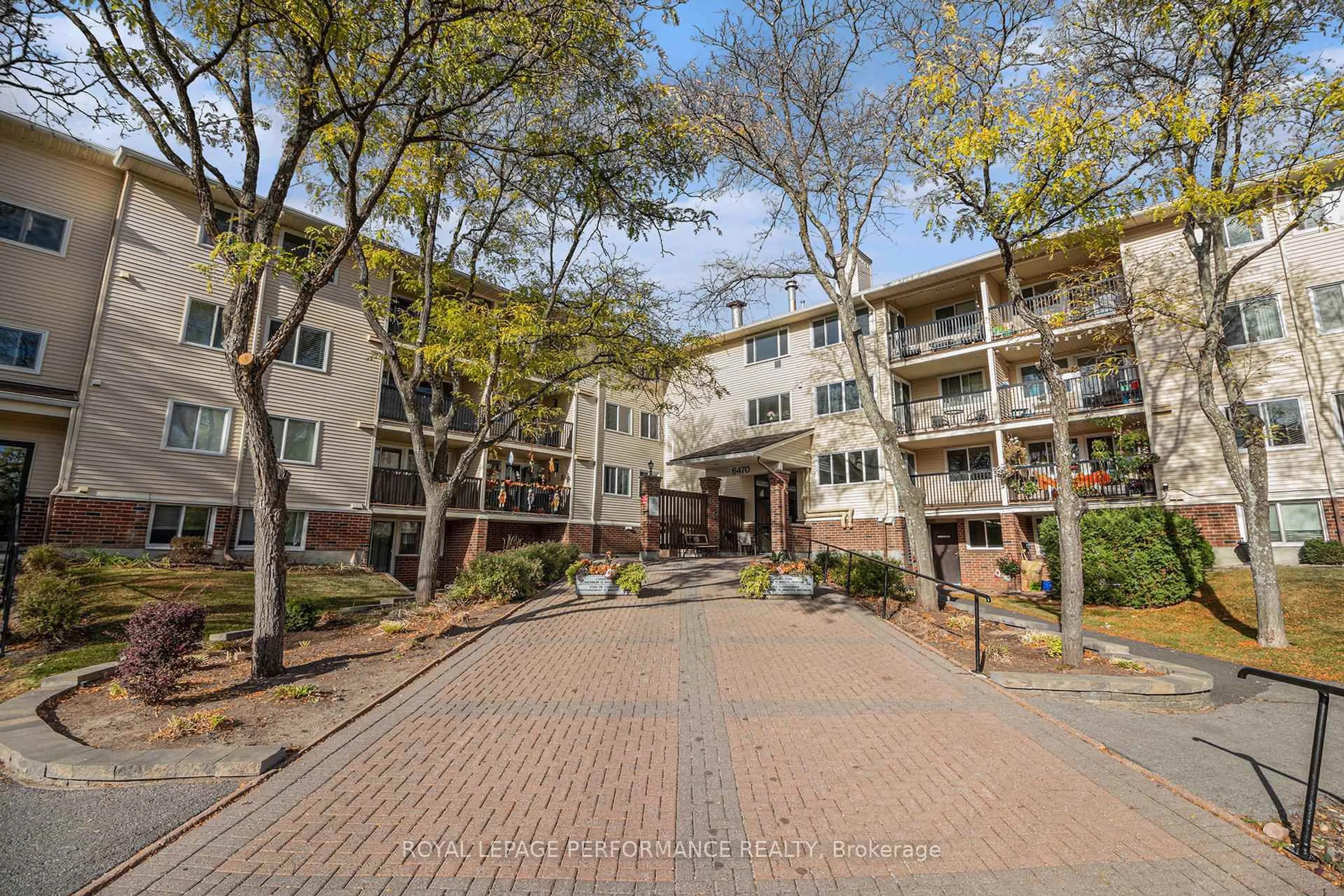 Patio, street for 6470 Bilberry Dr #209, Ottawa Ontario K1C 4P1
