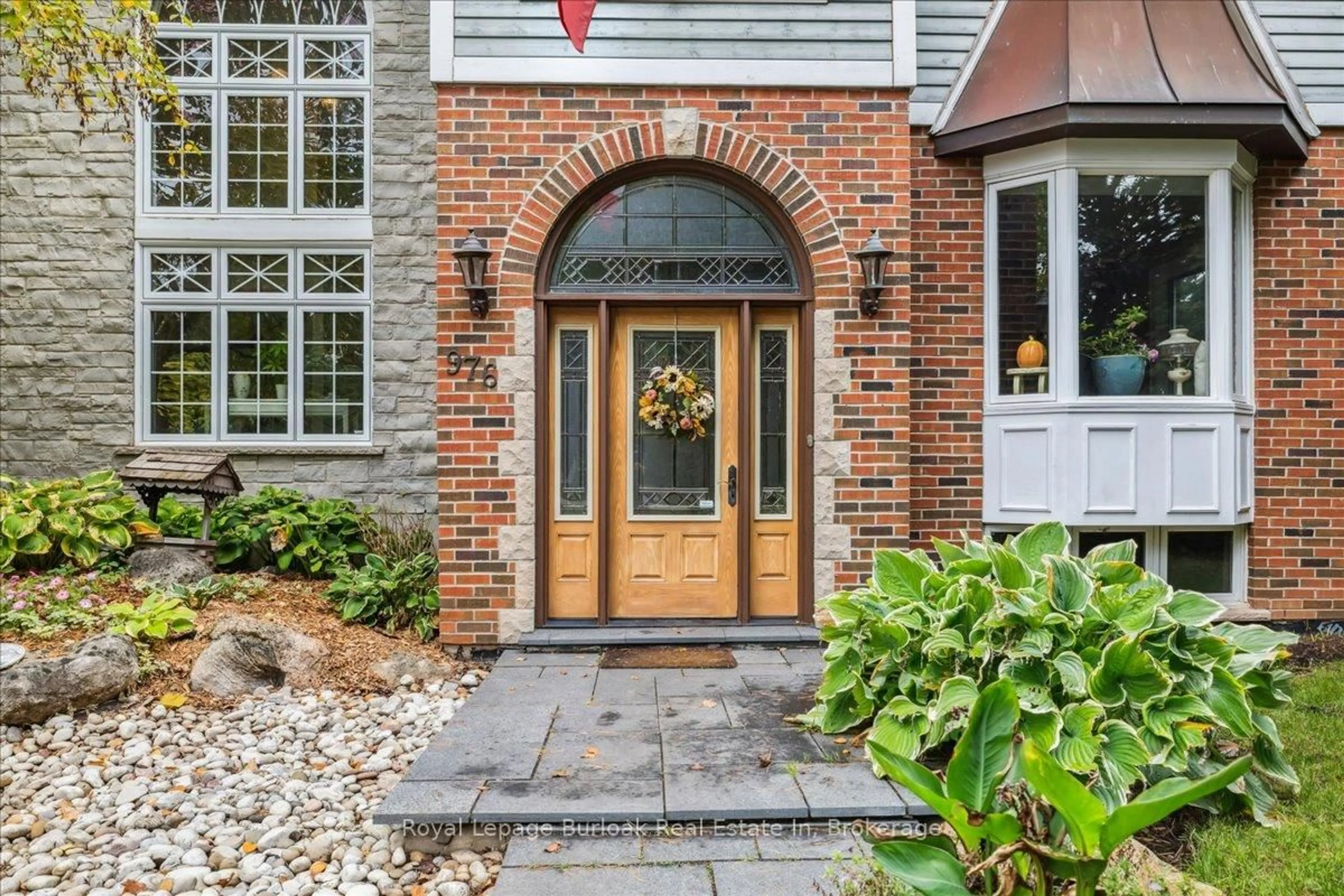 Home with brick exterior material, street for 976 Garden Lane, Hamilton Ontario L0R 1V0
