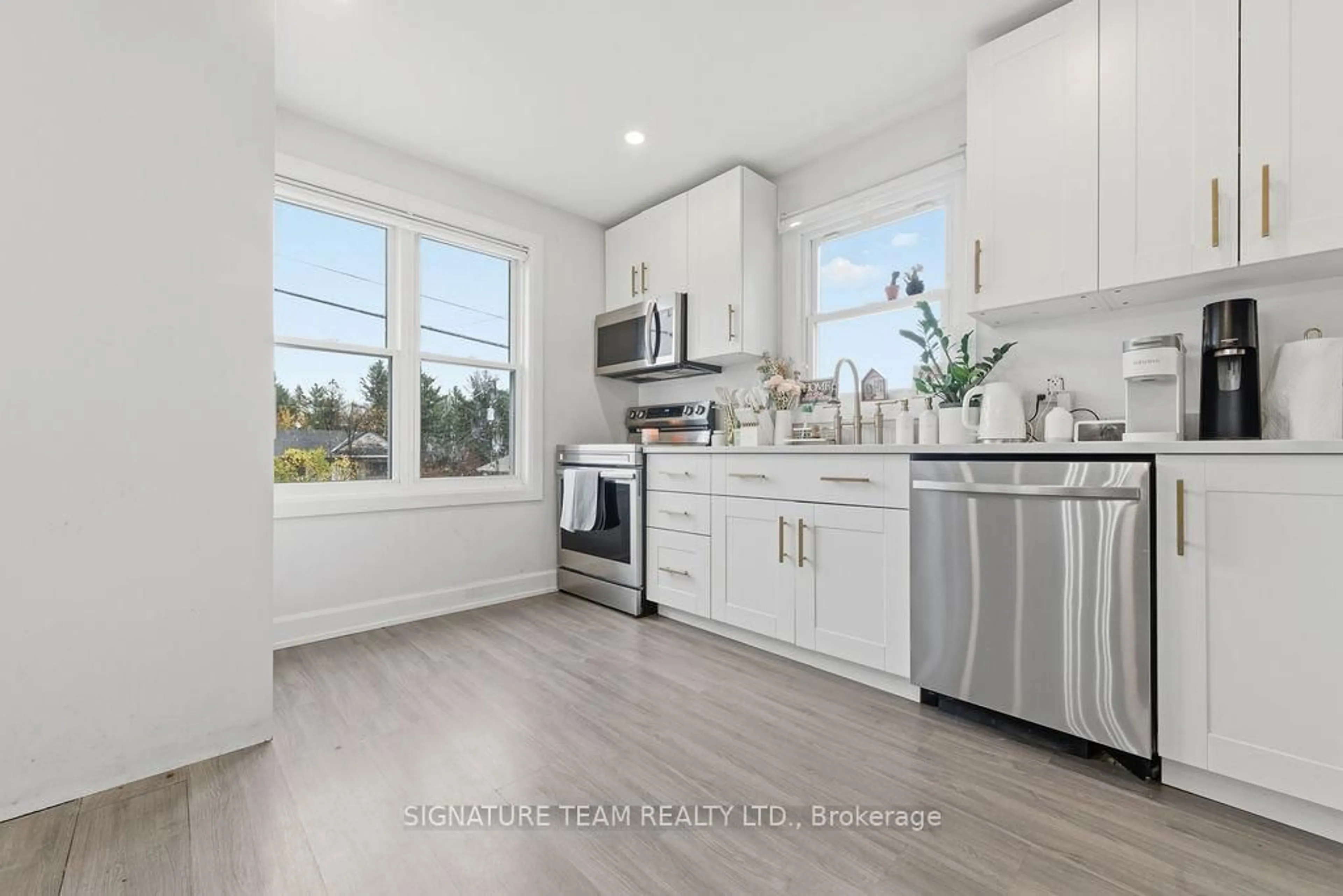 Open concept kitchen, ceramic/tile floor for 8613 60 Highway, Eganville Ontario K0J 1T0
