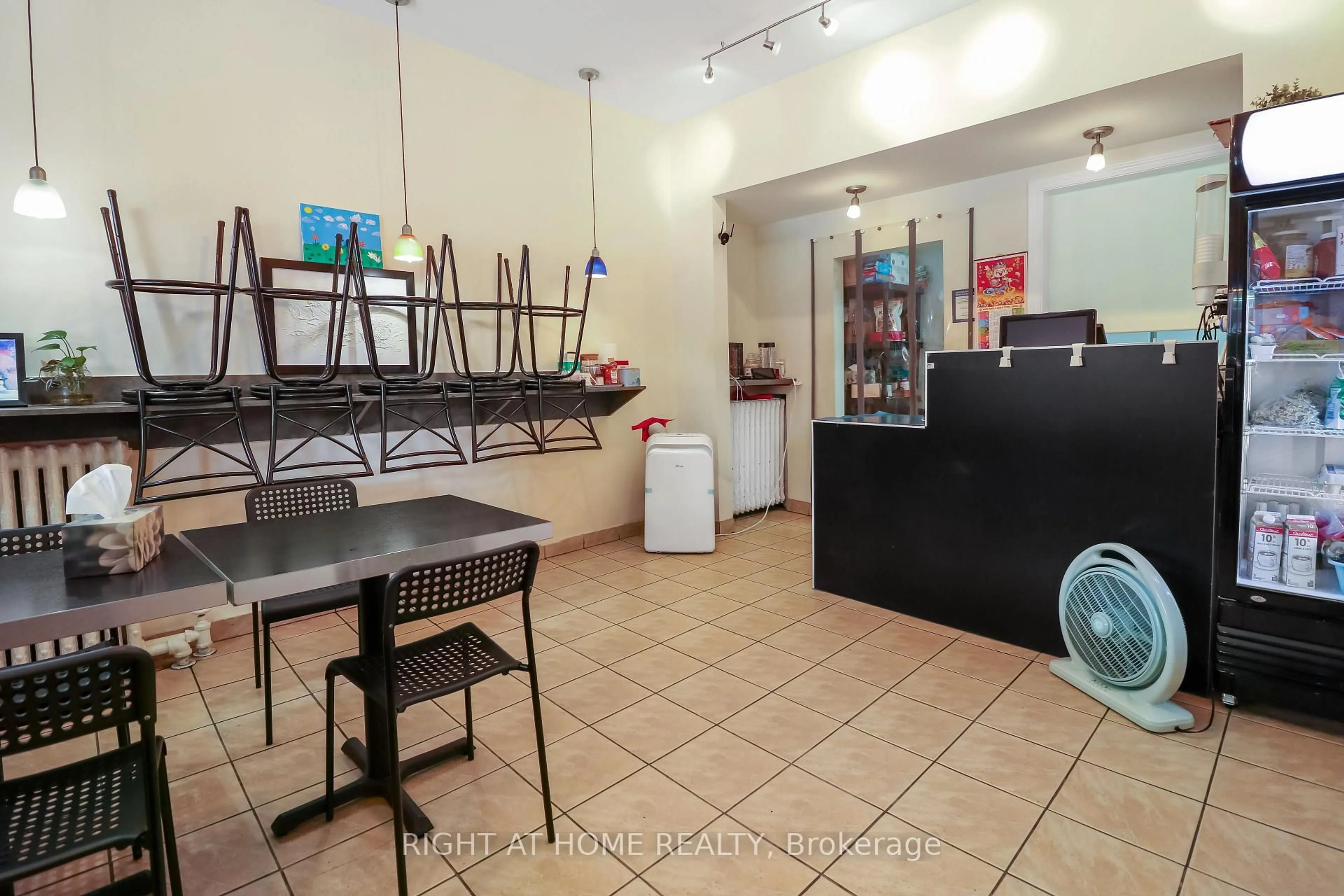Unknown for 508 RIDEAU St, Ottawa Ontario K1N 5Z6