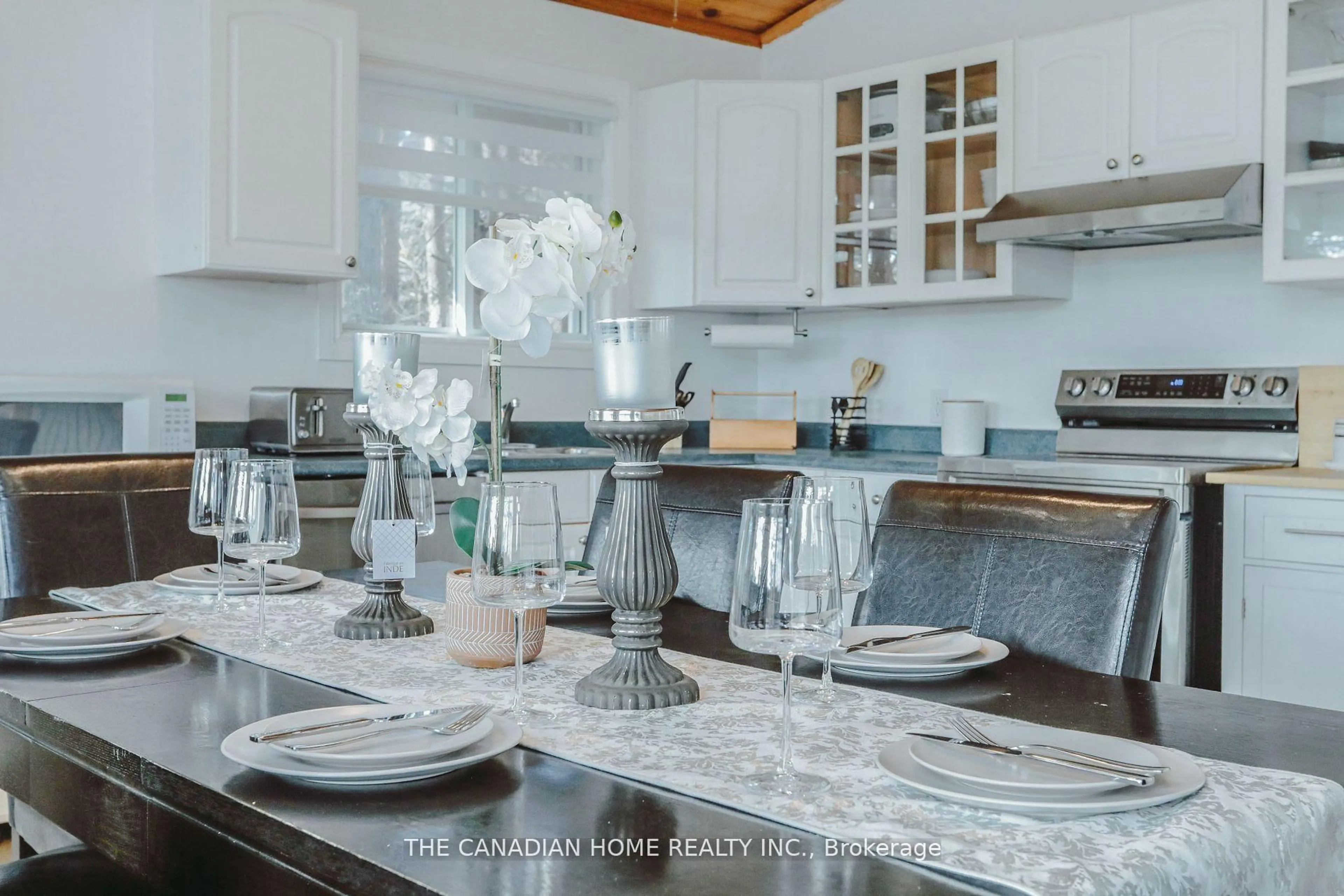 Open concept kitchen, ceramic/tile floor for 92 Mckellar Lake Rd, McKellar Ontario P0G 1C0
