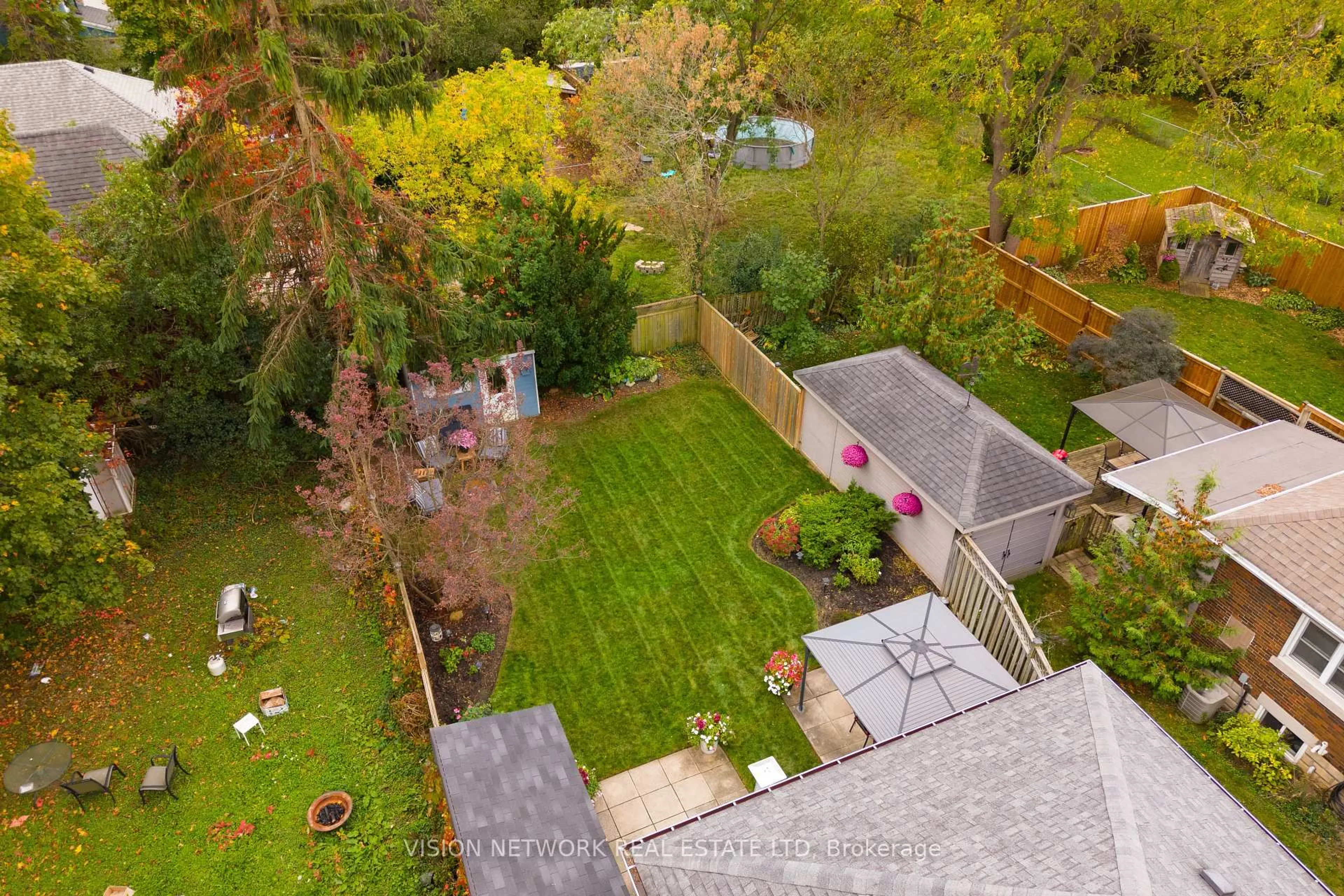 A pic from outside/outdoor area/front of a property/back of a property/a pic from drone, unknown for 61 Langarth St, London South Ontario N6C 1Y9
