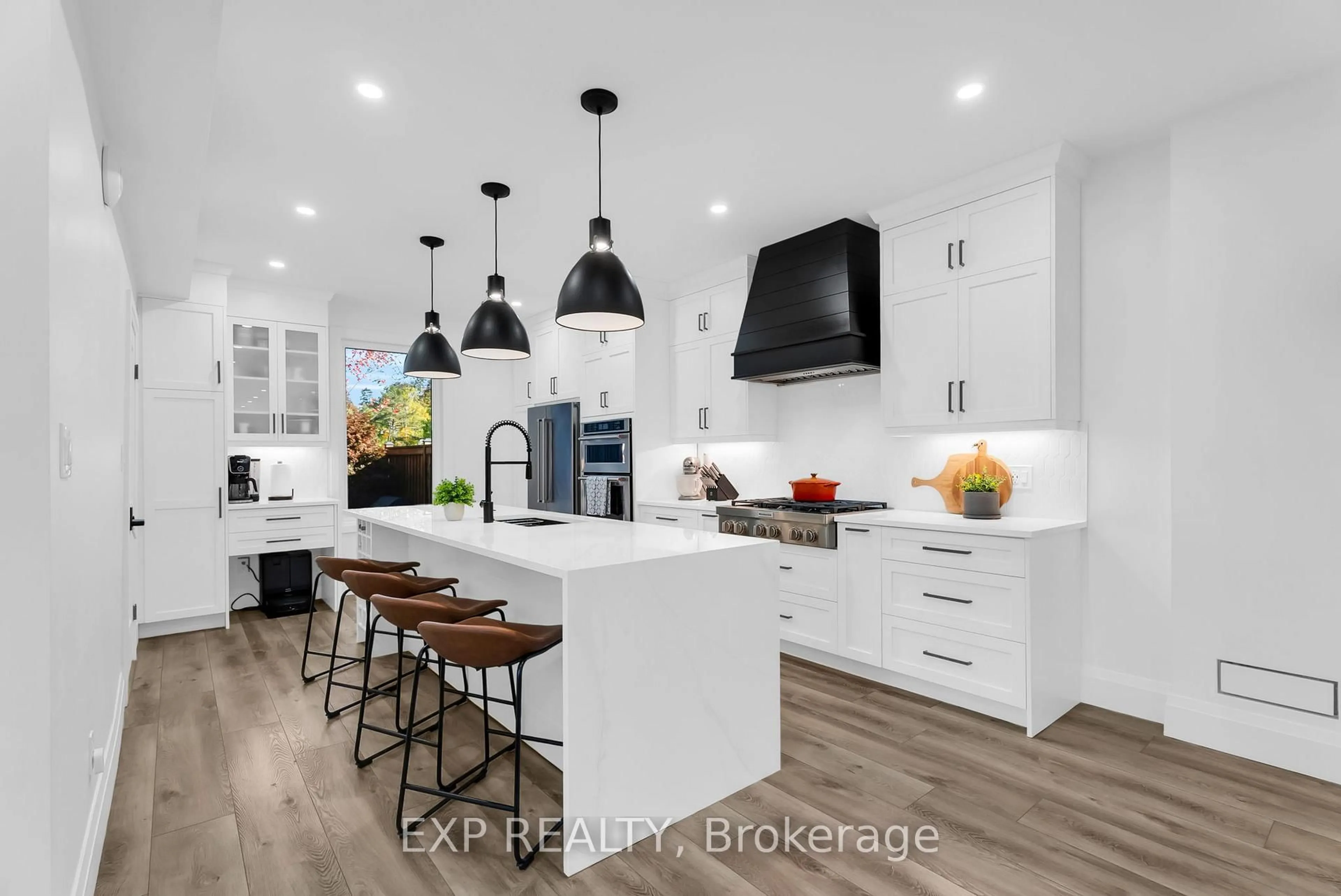 Open concept kitchen, unknown for 28 Elliott St, Cambridge Ontario N1R 2J2