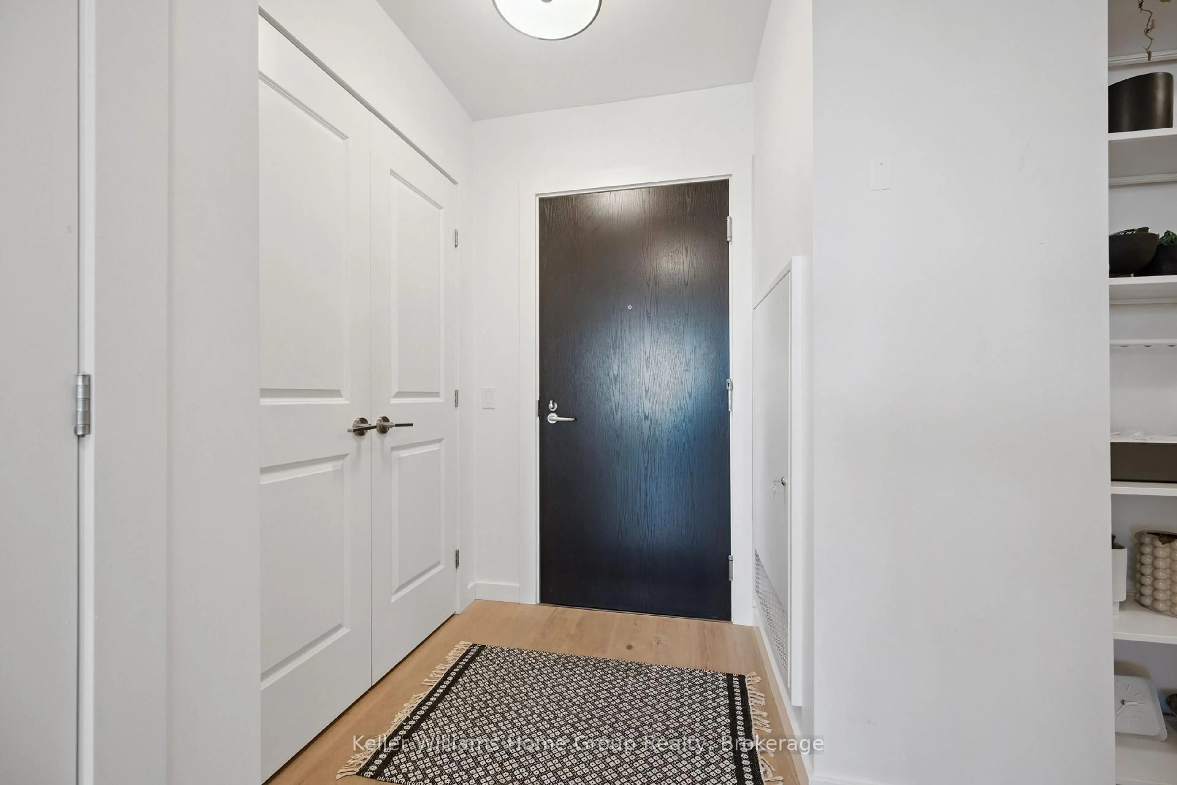 Indoor entryway for 181 King St #1105, Waterloo Ontario N2J 0E7