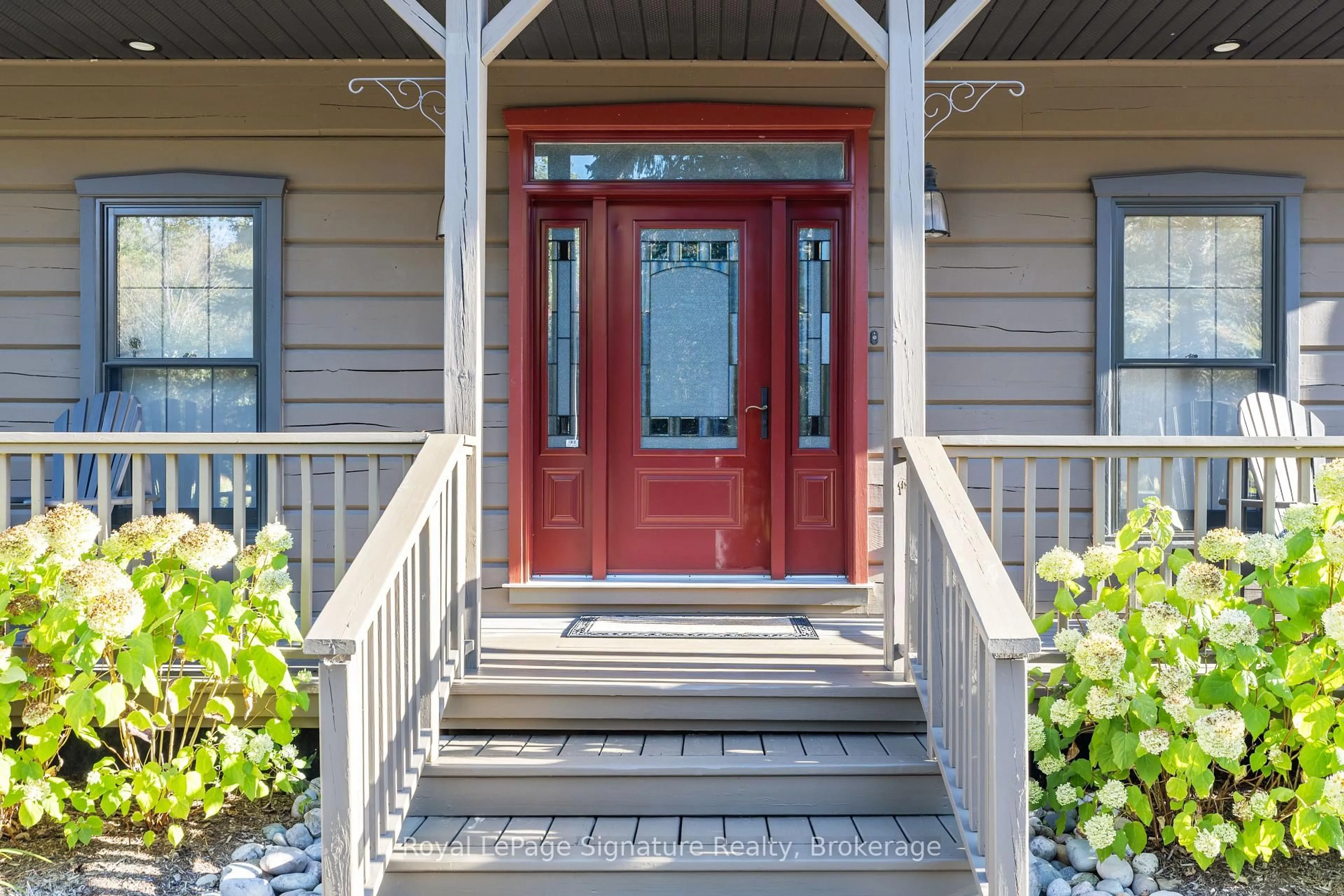 Indoor entryway for 133 OLD LAKESHORE Rd, Blue Mountains Ontario N0H 1J0
